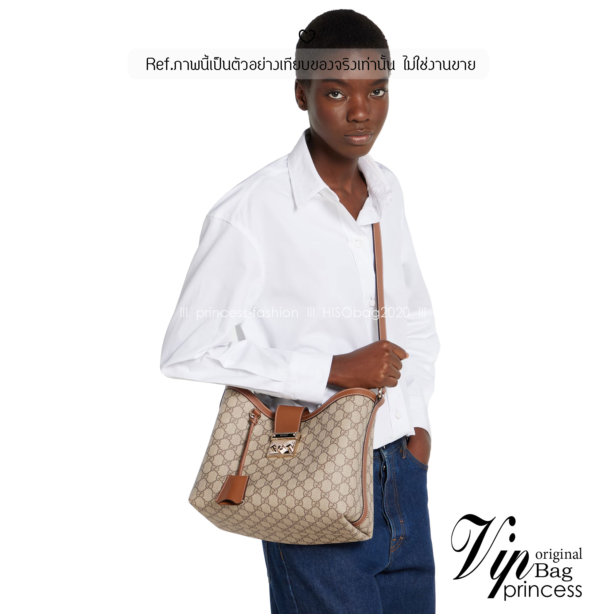 Gucci Padlock large shoulder bag กระเป๋าสะพายใบใหญ่ ในคอลเลกชั่น Pre-Fall 2025 แพดล็อกนำเสนอรูปทรงร่วมสมัยที่สามารถใช้งานได้หลากหลายสไตล์ สวยผู้ดีรูปทรงใช้งานง่าย วัสดุหนังแคนวาส