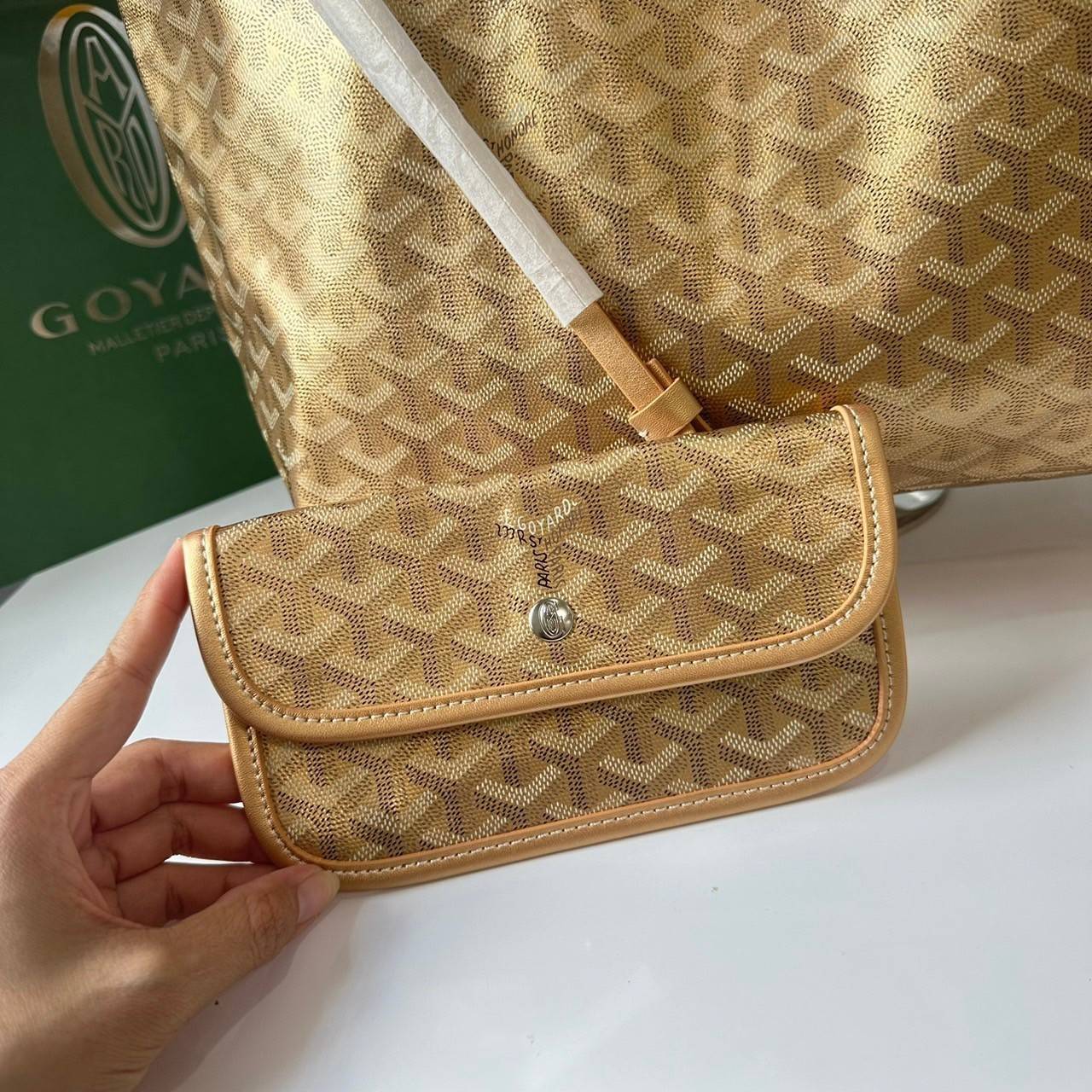 พร้อมส่ง 5 สี PM GOYARD ANJOU PM REVERSIBLE TOTE BAG / Goyard tote bag กระเป๋าทรงโท้ทใบใหญ่ เกรดไฮเอน 1:1 ใช้งานต่างประเทศได้ ภาพถ่ายจากงานขายจริง