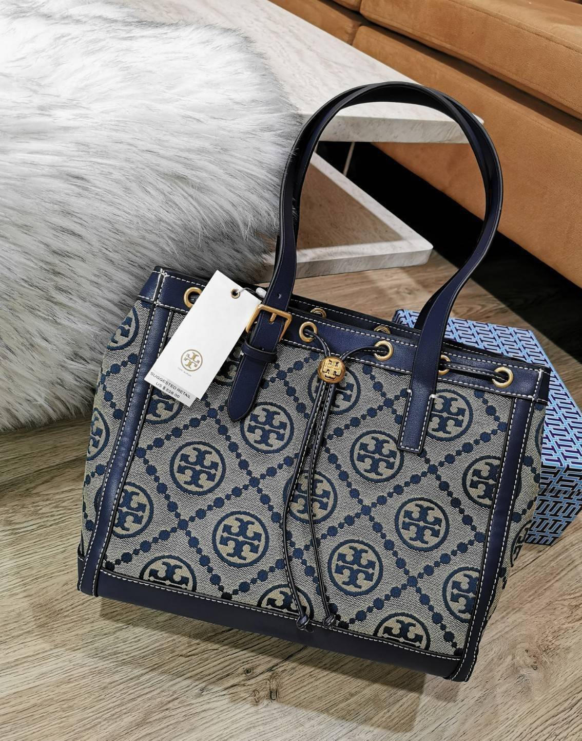 ของแท้ 💯% TORY BURCH FACTORY MONOGRAM JACQUARD TOTE BAG กระเป๋าถือหรือสะพายรุ่นล่าสุดดีไซน์ยอดนิยมจาก TORY BURCH FACTORY OUTLET