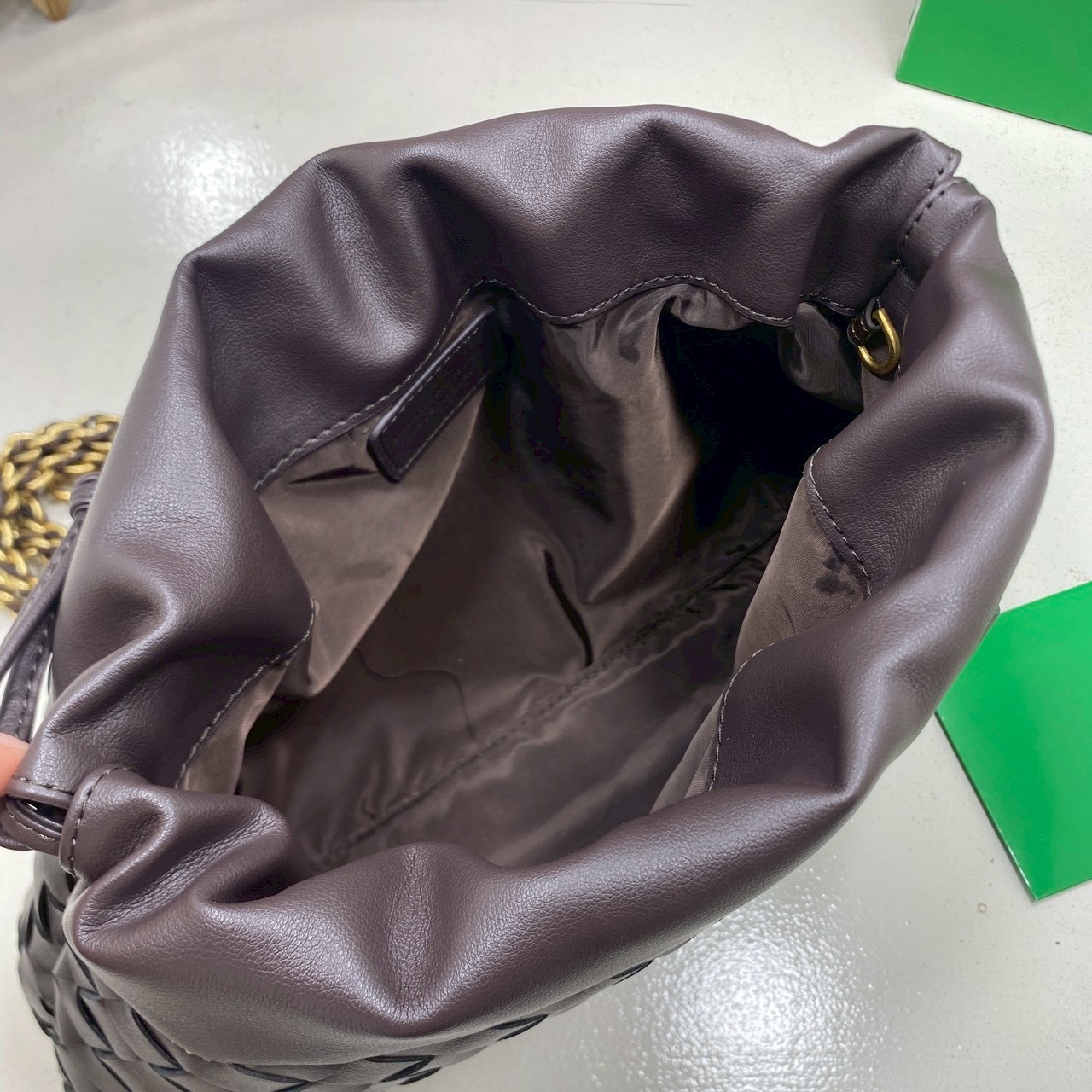 ORI หนังแท้ | Bottega Veneta Dustbag Notte Bag / Bottega Hobo Bag กระเป๋าสะพายดีไซน์สานเป็นเอกลักษณ์ เรียบง่ายไฮคลาส เชือกผูก พร้อมสายสะพายโซ่