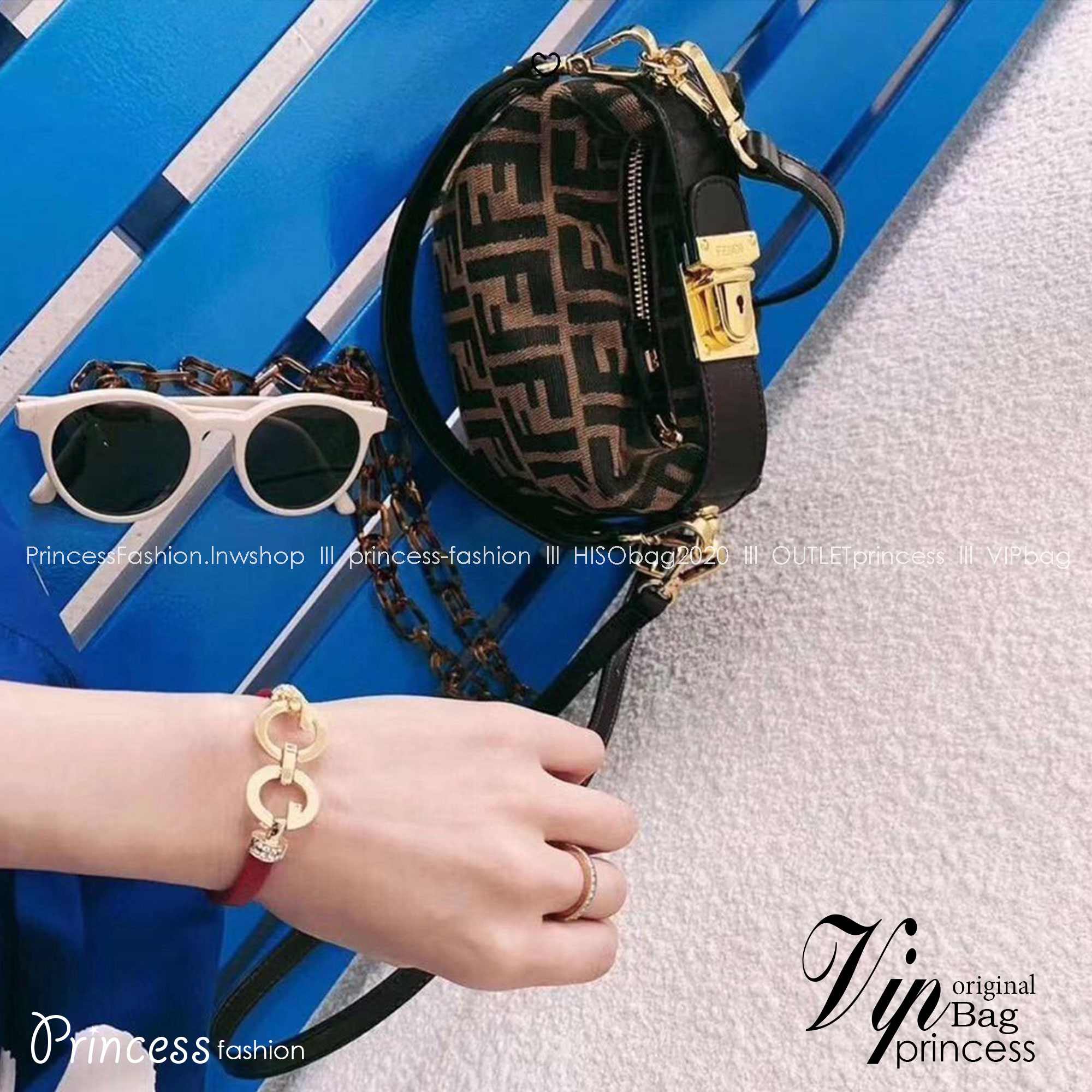 Fendi Tobacco Monogram FF Logo Zucca Buckle Belt Boston Mini Bag กระเป๋าสะพายไซส์มินิน่ารัก เปิดปิดด้วยตัวล็อคปั้มลายแบรนด์ ห้ามพลาดเลยค่ะใบนี้แนะนำสุดๆ