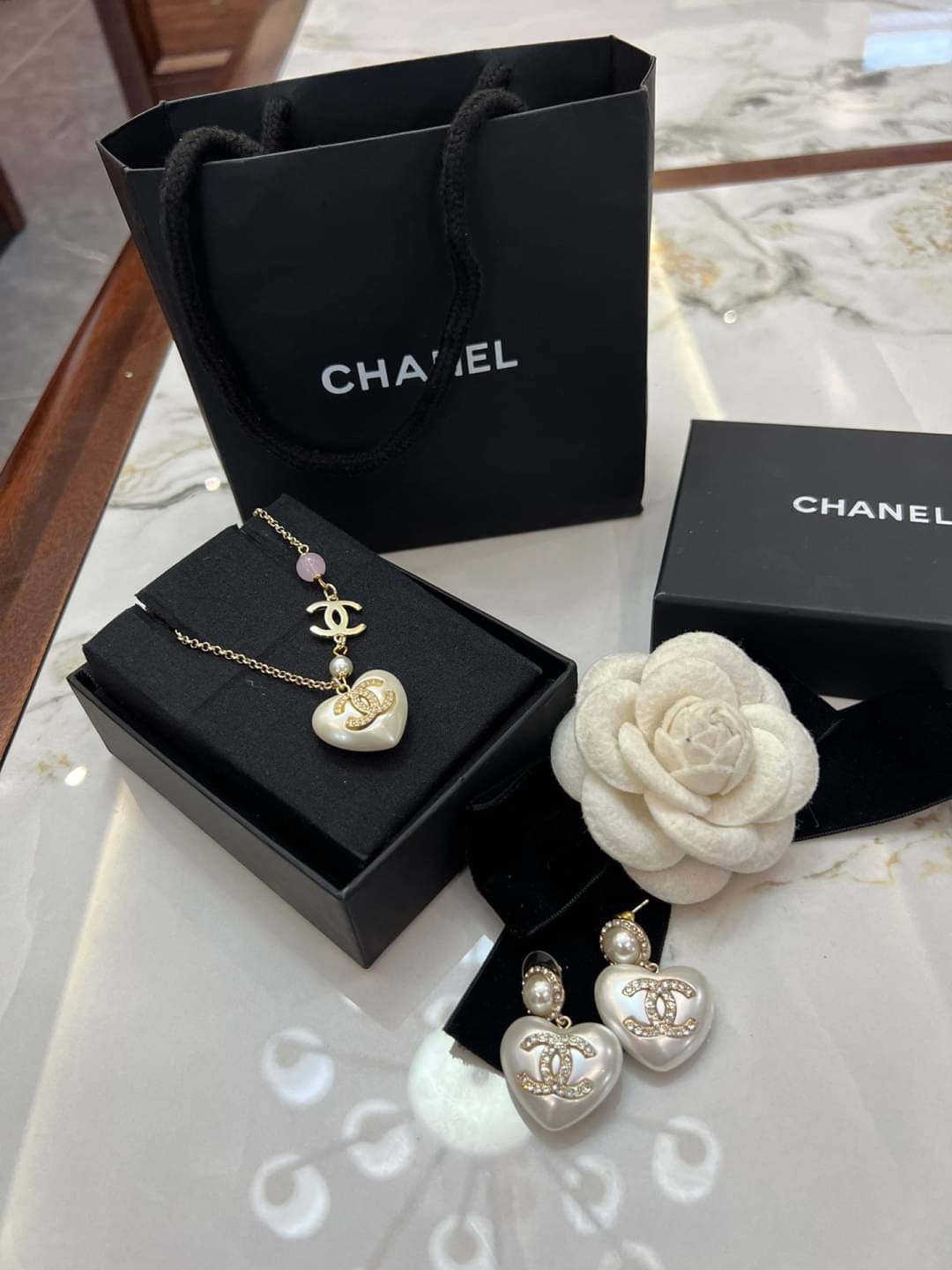 ซื้อ1ได้ถึง2ชิ้น ในเซ็ตเดียว CHANEL JEWELRY SET / Chanel earrings / Chanel necklace ชุดเครื่องประดับครบชุด สุดอลังการ