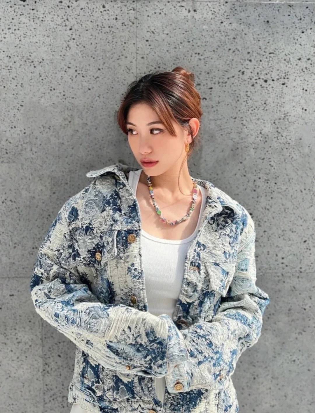 LV Classic Denim Jacket / LOUIS VUITTON Jacket เสื้อแจ็คเก็ตเดนิมทรงคลาสสิก เกรดออริจินอล มีป้ายแท็กที่คอเสื้อ ใส่ได้ทั้งผู้หญิงผู้ชาย พร้อมส่งที่ไทย ภาพสินค้าถ่ายจากงานขายจริง ใช้งานต่างประเทศได้