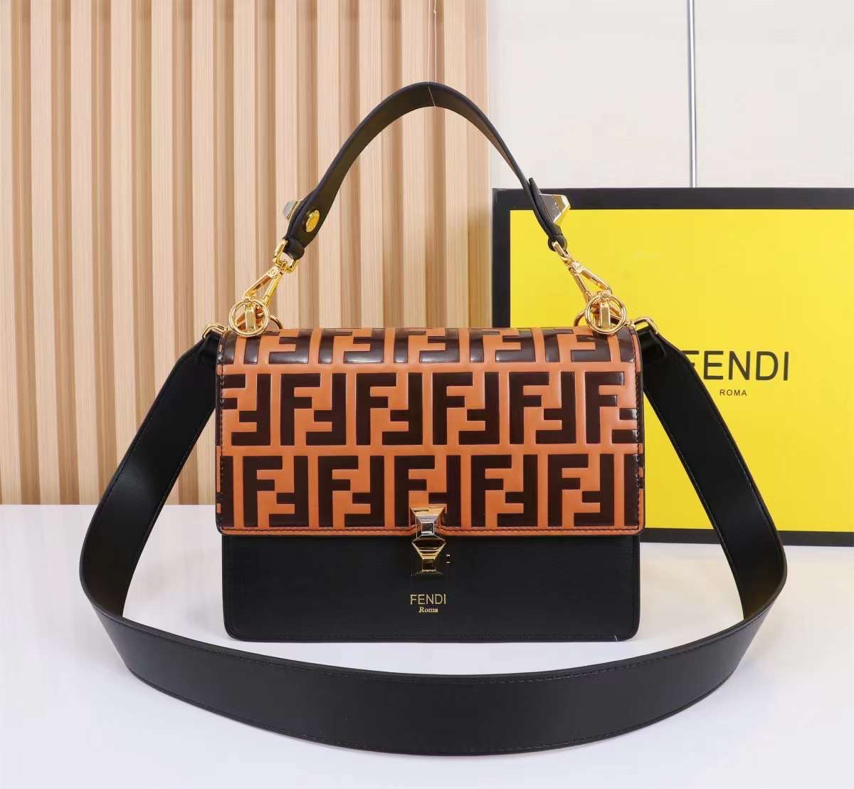 พร้อมส่ง 3 สี FENDI Kan I leather bag กระเป๋าสะพาย 🧡 เกรดออริจินอล 1:1 สลับแท้ ใช้งานต่างประเทศได้ ภาพถ่ายจากงานขายจริง