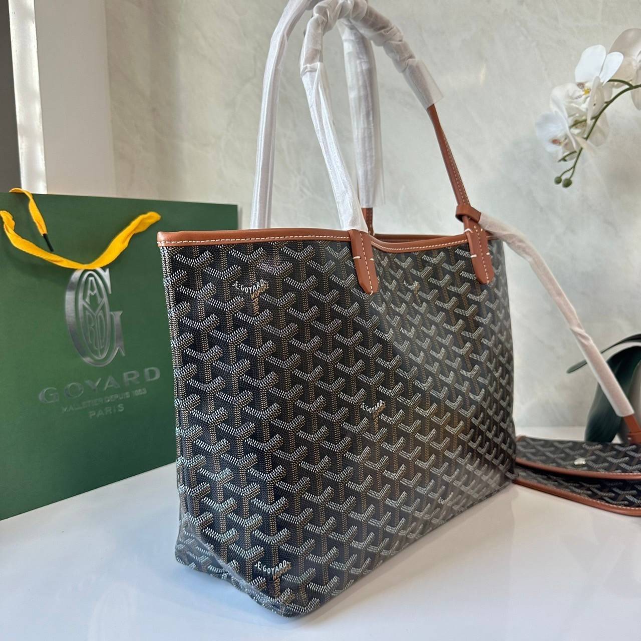 พร้อมส่ง 5 สี PM GOYARD ANJOU PM REVERSIBLE TOTE BAG / Goyard tote bag กระเป๋าทรงโท้ทใบใหญ่ เกรดไฮเอน 1:1 ใช้งานต่างประเทศได้ ภาพถ่ายจากงานขายจริง