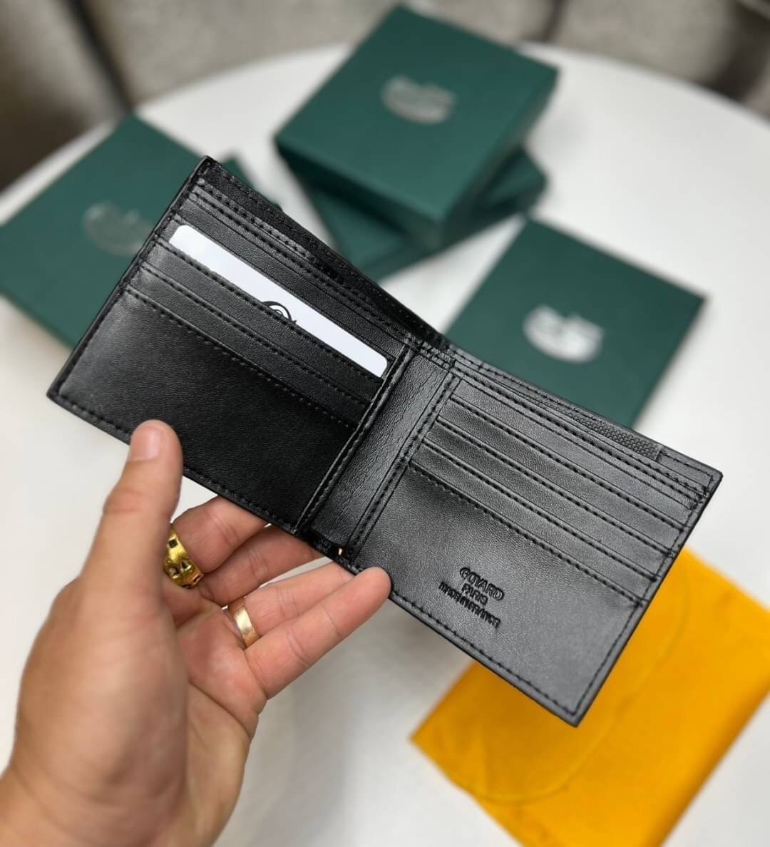 GOYARD WALLET / GOYARD Victoire Bifold Wallet พร้อมส่งที่ไทย เกรดเทพออริจินอล หนังเกรดดีสุด กระเป๋าสตางค์ผู้ชายใบสั้น พร้อมกล่องเขียวแบรนด์สวยหรู อีกรุ่นที่ยอดขายไม่เคยตก ภาพสินค้าถ่ายจากงานขายจริง ใช้งานต่างประเทศได้เลยค่ะ
