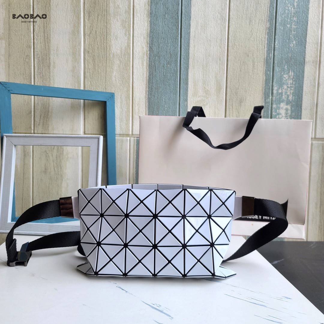 VIP GIFT 】BAOBAO issey miyake belt bag