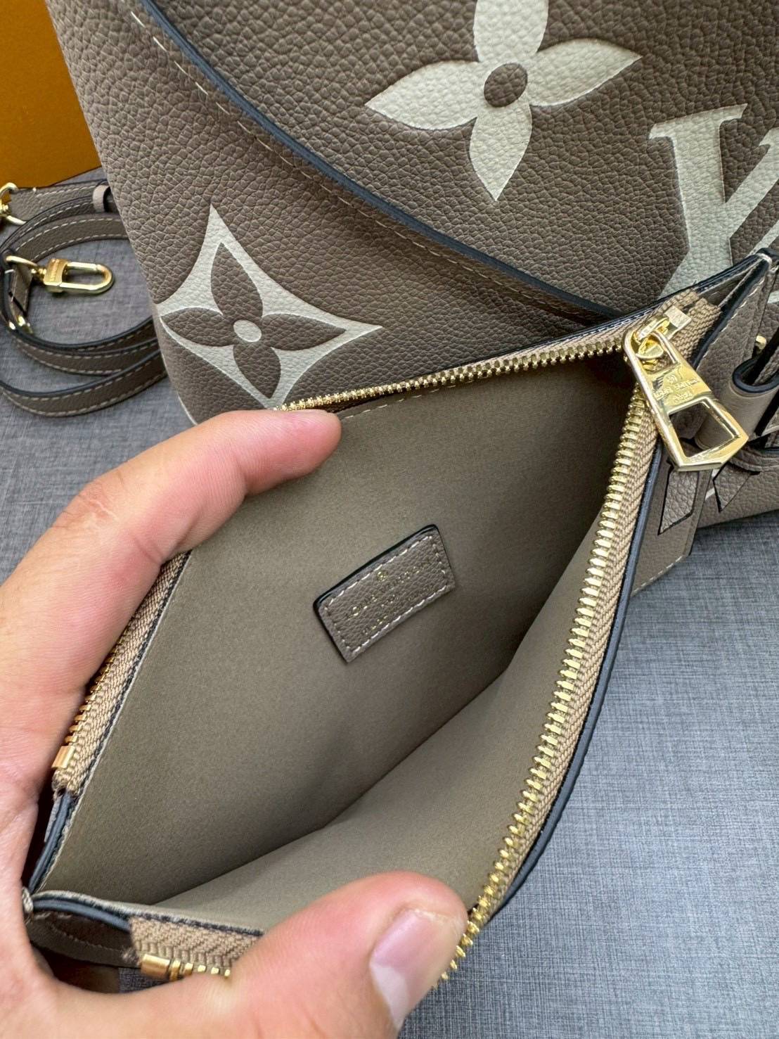 ORI หนังแท้ | LV NeoNoe MM Bucket bag Monogram Flower กระเป๋าสะพายทรงบัคเก็ต ลาย Monogram Flower โดดเด่นเพิ่มสไตล์ มีเสน่ห์ชวนหลงใหล