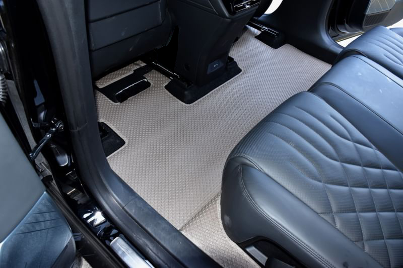 ยางปูพื้นรถยนต์ AION HYPTEC HT 2024 พรมกระดุมเล็ก ไอออน ฮิปเทค สีน้ำตาล เข้ารูป ตรงรุ่นรถ เต็มคัน