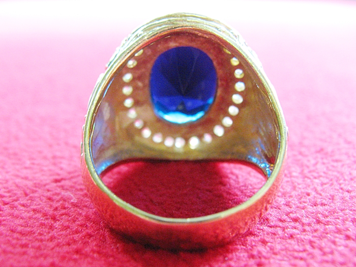 สินค้าหมดค่ะ แหวนพลอยไพลินอมม่วง ทองเหลืองล้อมเพชร(ราศีกุมภ์,กันย์,ตุลย์)ค่ะ