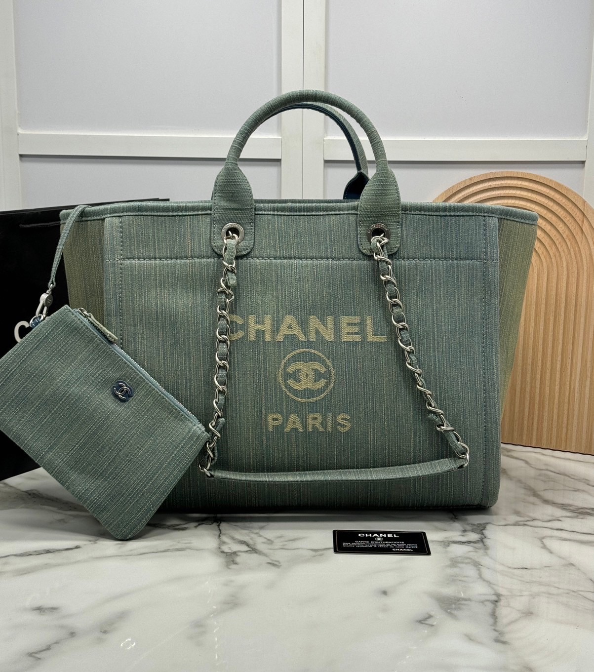 ORI หนังแท้ | Chanel Deauville Tote Bag กระเป๋าสะพายทรงโท้ทช้อปปิ้ง ใบใหญ่ ภายในโล่งกว้าง จุของได้เยอะ