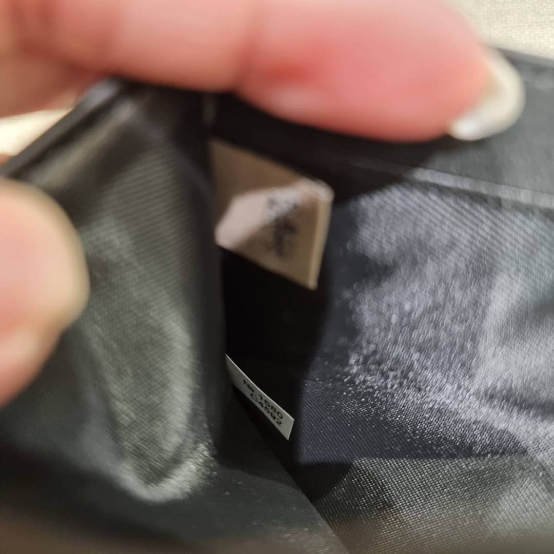 C4591 C4592 COACH COACH x PEANUTS SNAP WALLET IN SIGNATURE CANVAS WITH SNOOPY PRINT / WITH WOODSTOCK PRINT กระเป๋าสตางค์ใบเล็ก ขนาดกำลังเหมาะ ดีไซน์น่ารักอีกแล้วจ้า ♥️ มันน่ารักน่าใช้มาก โดดเด่นด้วยลายคอลเลคชั่นยอดฮิต วัสดุหนังแคนวาสเคลือบลาย เปิด-