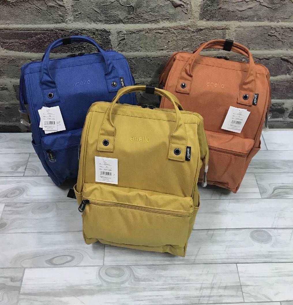 Anello Mottled Polyester Mini Backpack [Classic] เป้สะพายหลัง size Mini วัสดุpoleyester + canvas เนื้อผ้าเรียบเท่ห์ สีใหม่ ดีเทลคล้ายรุ่นออริจินัล ต่างตรง ด้านหน้าเป็นงานปักโลโก้ หัวซิปแบรนด์สีสันเข้ากับตัวกระเป๋า ชน shop สวยทุกสีค่ะ