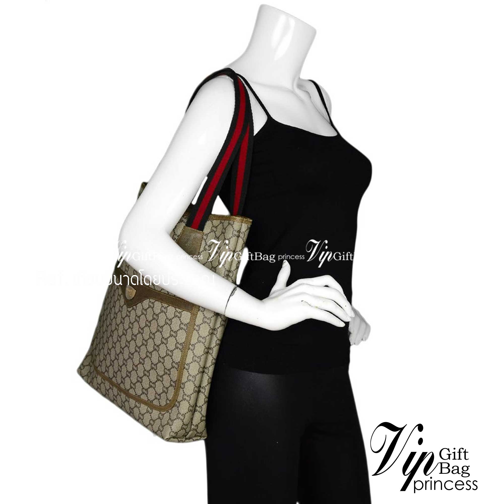 GUCCI tote bag vintage monogram 16" เกรดออริจินอล กระเป๋าโท้ทวินเทจใบใหญ่ ตัดเย็บอย่างพิถีพิถัน ภายในช่องโล่งกว้างจุได้เยอะ รูปทรงออกแบบ หยิบจับสะดวก สามารถใส่กระเป๋าสตางค์ พวงกุญแจโทรศัพท์มือถือ iPad และเอกสารได้ จะถือหรือสะพายชิวๆในวันหยุดสบายๆ ก็ส
