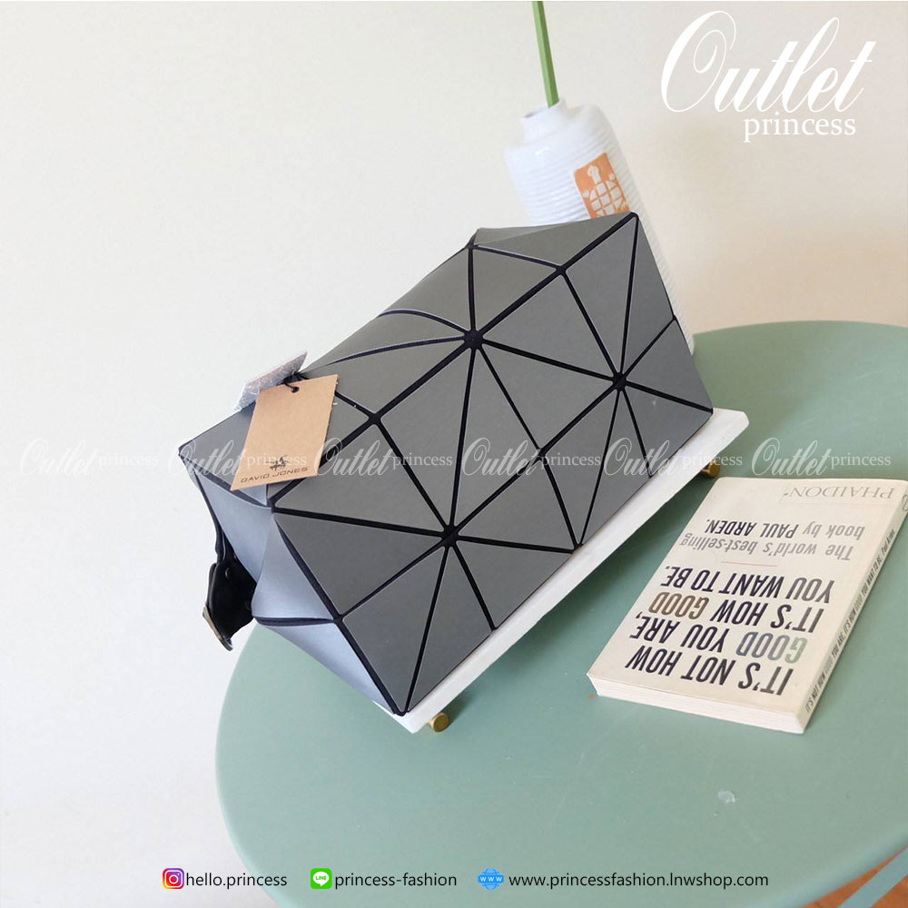 ห้ามพลาดเลยน๊า !! มาใหม่ กระเป๋าถือ/สะพาย ทรงสวย เหมือนซื้อ1ได้4 โอ้ย 🤩🤩 คุ้มสุดๆไปเลยค่า เพราะตัวกระเป๋าปรับได้ถึง4 แบบตามการใช้งานเลยน๊าแถมตัวกระเป๋าน้ำหนักเบาอีกด้วย ✨✨✨ สายสะพายถอดได้แถมสายยาวให้อีก 1 เส้น กระเป๋าท