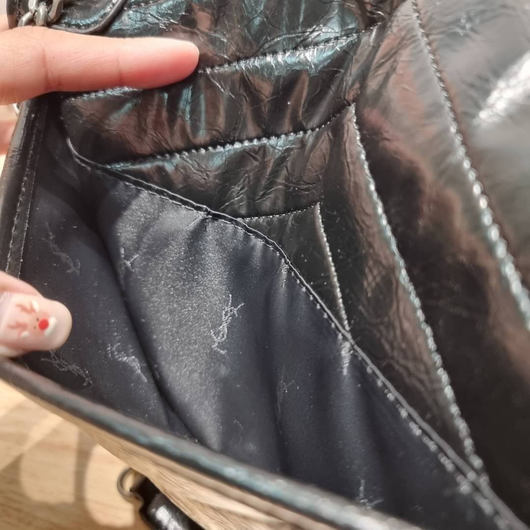 YSL niki baby chain bag in crinkled vintage leather / Yves Saint laurent shoulder bag กระเป๋าสะพายทรงคลาสสิค สุดฮอต ที่ใครๆก็ต้องมีใช้ ดีไซน์เรียบหรู วัสดุหนังลายวินเทจสัมผัสดี
