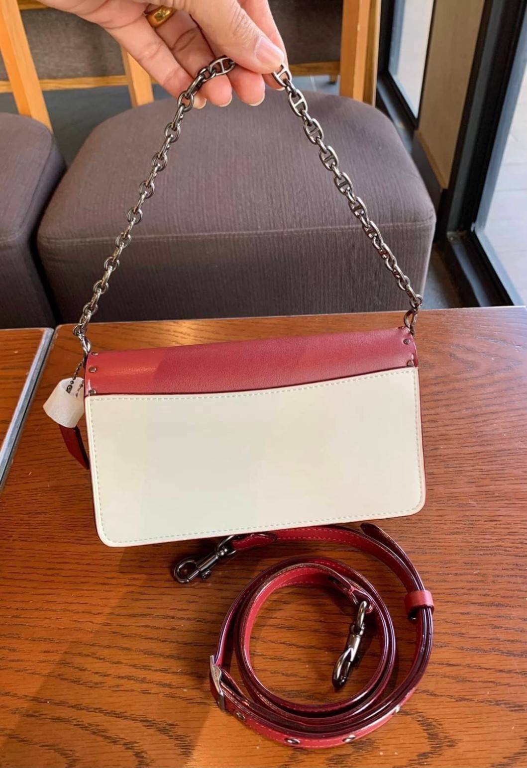 Coach Beat Crossbody Clutch In Signature Canvas With Horse And Carriage Print((6910//4760)) 🌈ได้ไปไม่ผิดหวังแน่นอนค่ะ! กระเป๋าหิ้วได้//คลัทออกงานได้//สะพายครอสบอดี้ร์ได้ สุดคุ้ม! หนังแท้อย่างดี smooth leather ค่ะ
