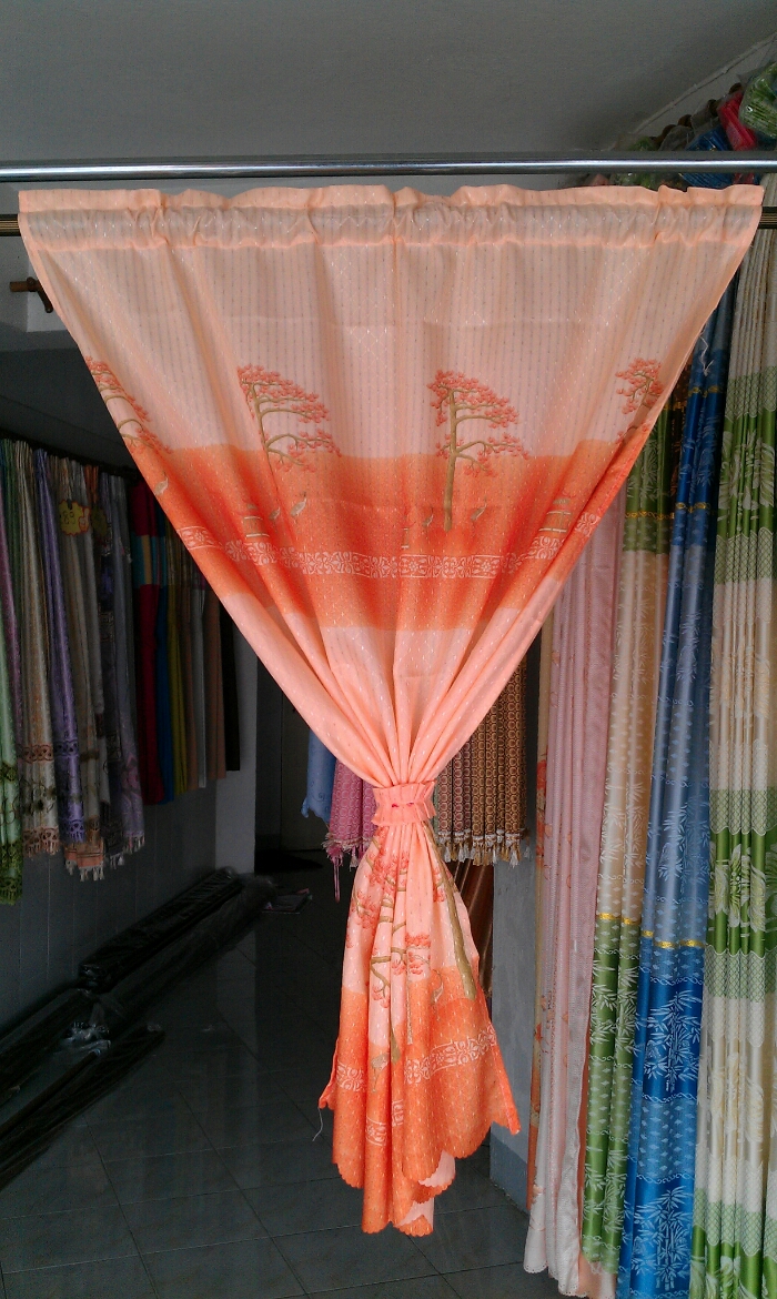 ผ้าม่านหน้าต่างแบบสอด ลายต้นสน สีส้มสด