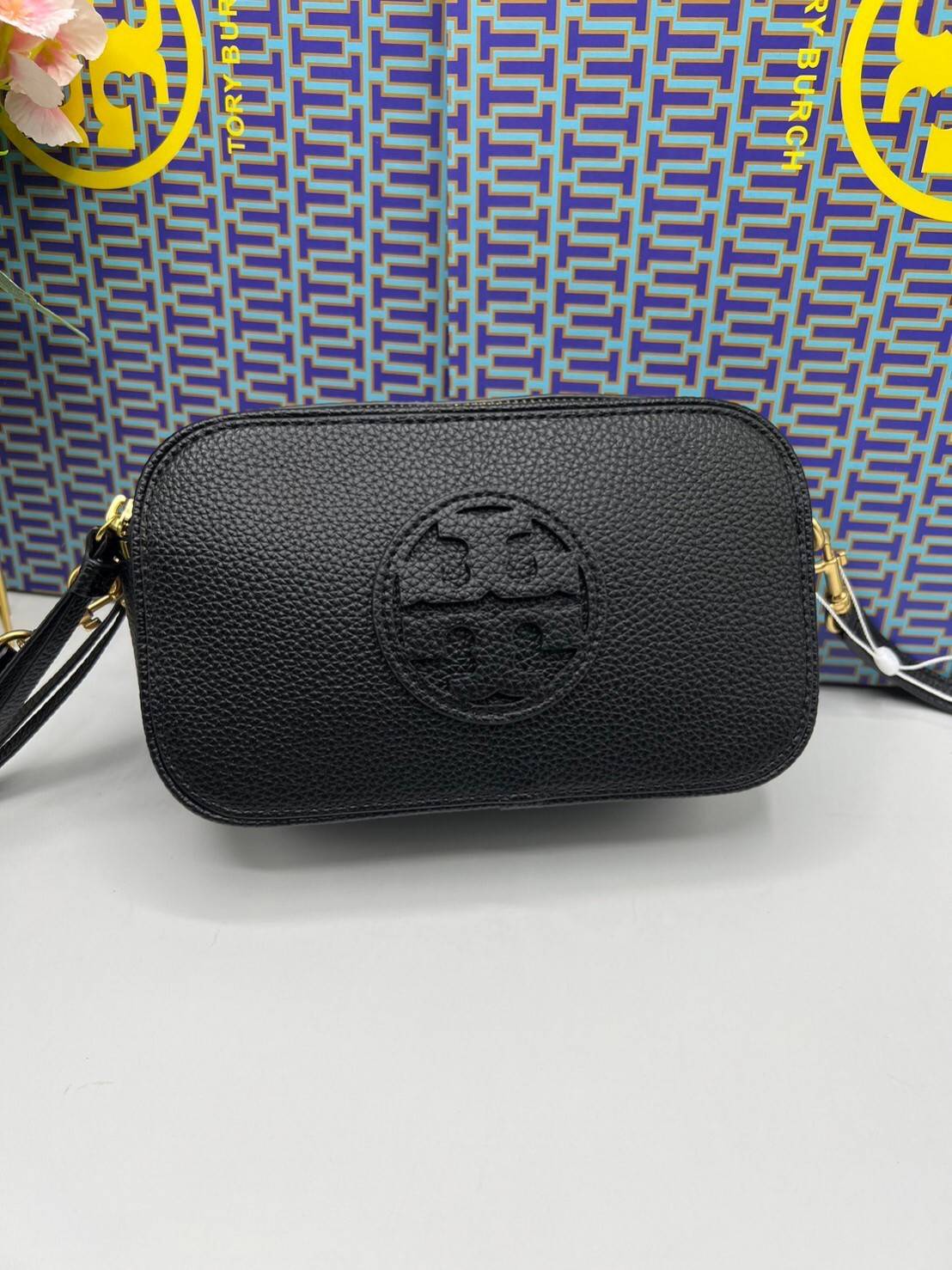 TORY BURCH Miller Mini Crossbody Bag / TORY CAMERA BAG / TORY BAG พร้อมส่ง 5 สี กระเป๋าสะพายใบเล็กมินิมอลในรูปทรงใหม่ที่คล่องตัว
