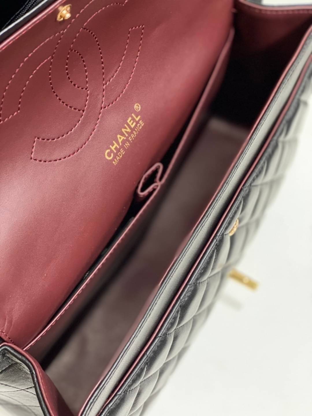 ORI หนังแท้ | CHANEL Classic Jumbo flap Bag 30cm กระเป๋าสะพายรุ่นยอดฮิตตลอดกาล นาทีนี้ต้องซื้อเก็บไว้ รุ่นไอคอนิกที่คุ้มค่า สวยงามหรูหราเหนือกาลเวลา