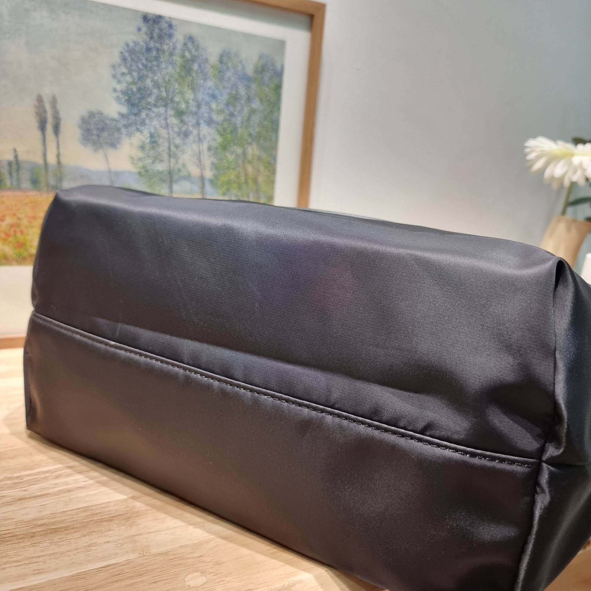 TORY BURCH Ella Chain Tote Bag / TORY TOTE NYLON BAG พร้อมส่ง 4 สี กระเป๋าสะพายทรงโท้ทใบใหญ่ จุของไปเลยแน่นๆ รูปทรงคลาสสิคชวนใช้ โดดเด่นด้วย patch โลโก้ แนะนำรีบสั่งใช้ไปสวยก่อนใครได้เลยน้า