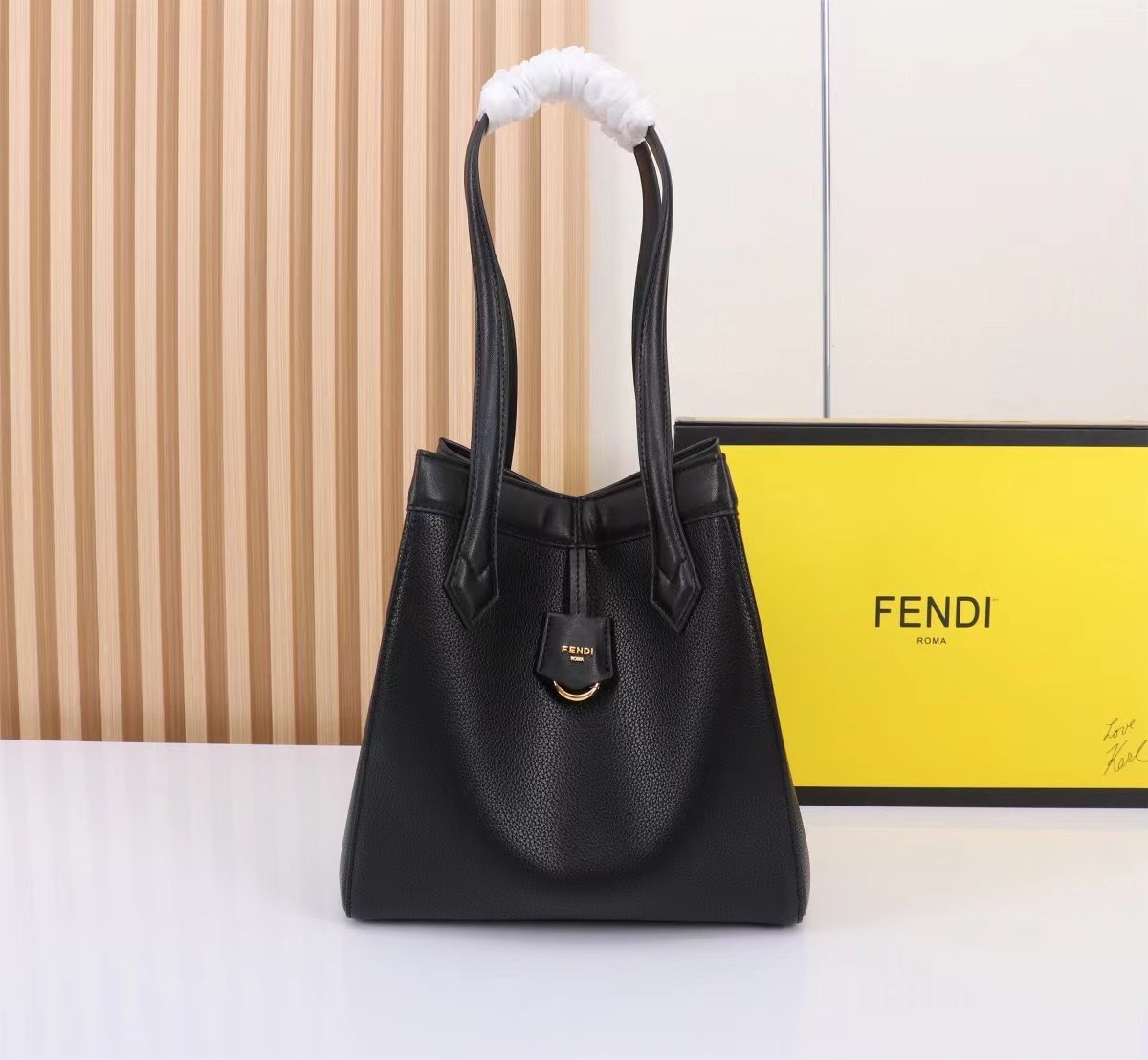 พร้อมส่ง 3 สี FENDI Origami Large Brown FF jacquard fabric bag / FENDI Tote Bag กระเป๋าทรงโท้ทใบใหญ่ สะพายได้2ทรงรูปลักษณ์สวยงามทันสมัย 🧡 เกรดออริจินอล 1:1 สลับแท้