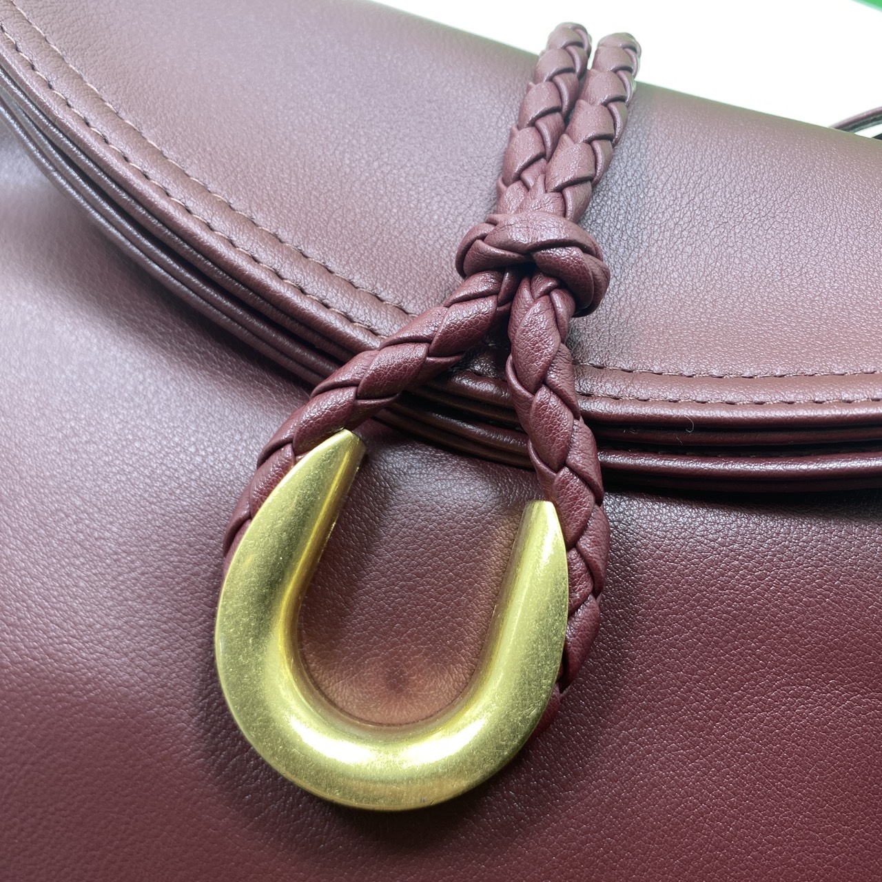 ORI หนังแท้ | Bottega Veneta Liberta Bag / BV Crossbody Bag กระเป๋าสะพายสุดชิค ดีไซน์เรียบหรูโดดเด่น 🤍 เกรดออริจินอล หนังแท้