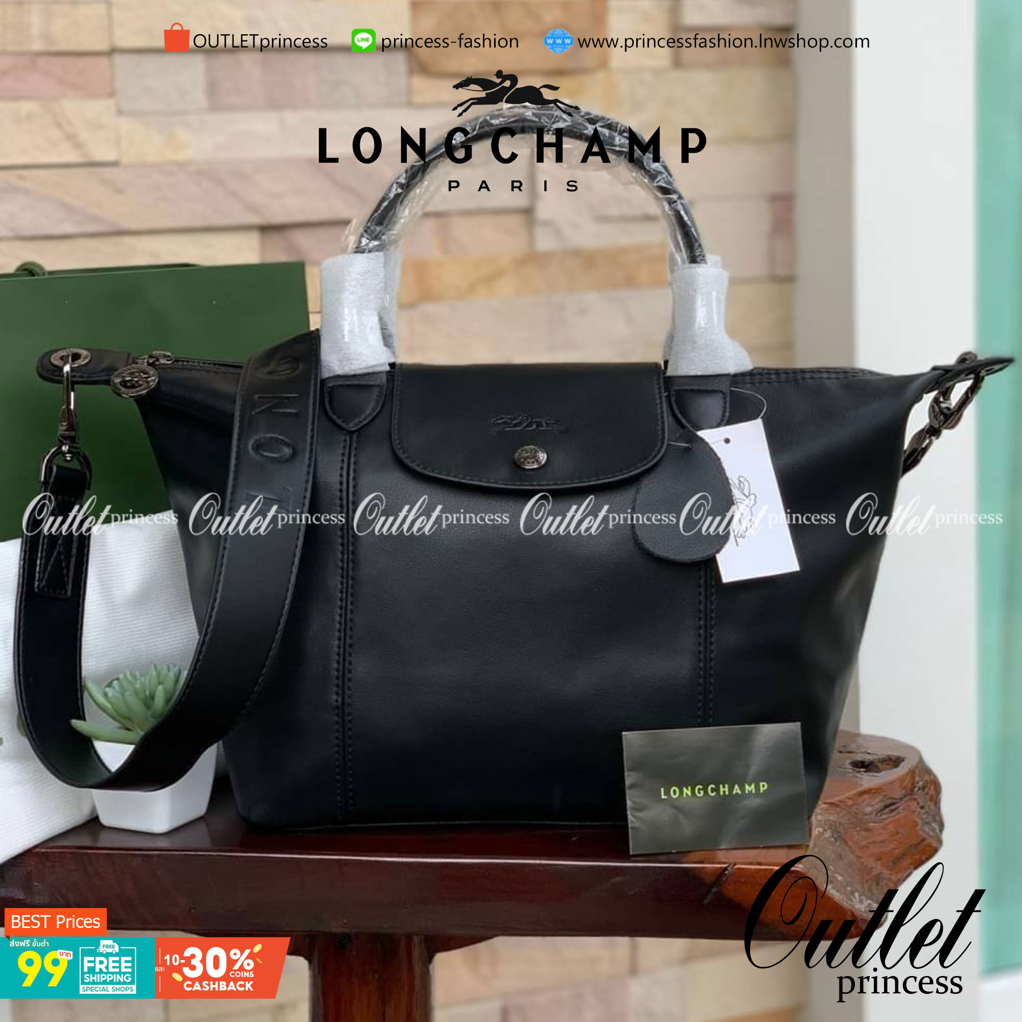 Longchamp LE PLIAGE CUIR TOP HANDLE BAG S เรียกว่าเป็นกระเป๋าอีกหนึ่งรุ่นที่ไม่ว่ายังไงก็ฮอตฮิตและติดเทรนด์ตลอดไม่เคยเปลี่ยนกับ ทรง Le Pliage Cuir หนึ่งในตระกูลกระเป๋าสุดไอคอนิกจากแบรนด์ เมื่อรุ่น Le Pliage Cuir ในรูปแบบของหนังแกะ Metis ได้ถือกำเนิดขึ้นใน