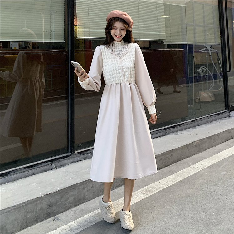 พร้อมส่ง 🍊 Brooklyn dress เดรสยาวแขนยาวสีครีมแต่งลูกไม้