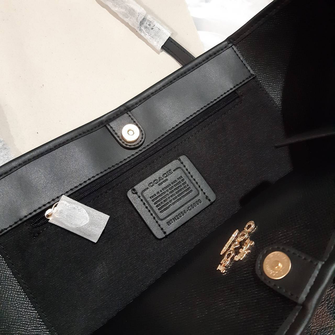 ของแท้ 💯% COACH C5696 CITY TOTE IN SIGNATURE CANVAS กระเป๋าถือทรงโท้ทใบใหญ่ ใส่ของได้ของครบครัน รุ่นใหม่ล่าสุด!! ⭐️⭐️ ขายดีทุกไซส์ ทุกสีจริงๆรุ่นนี้