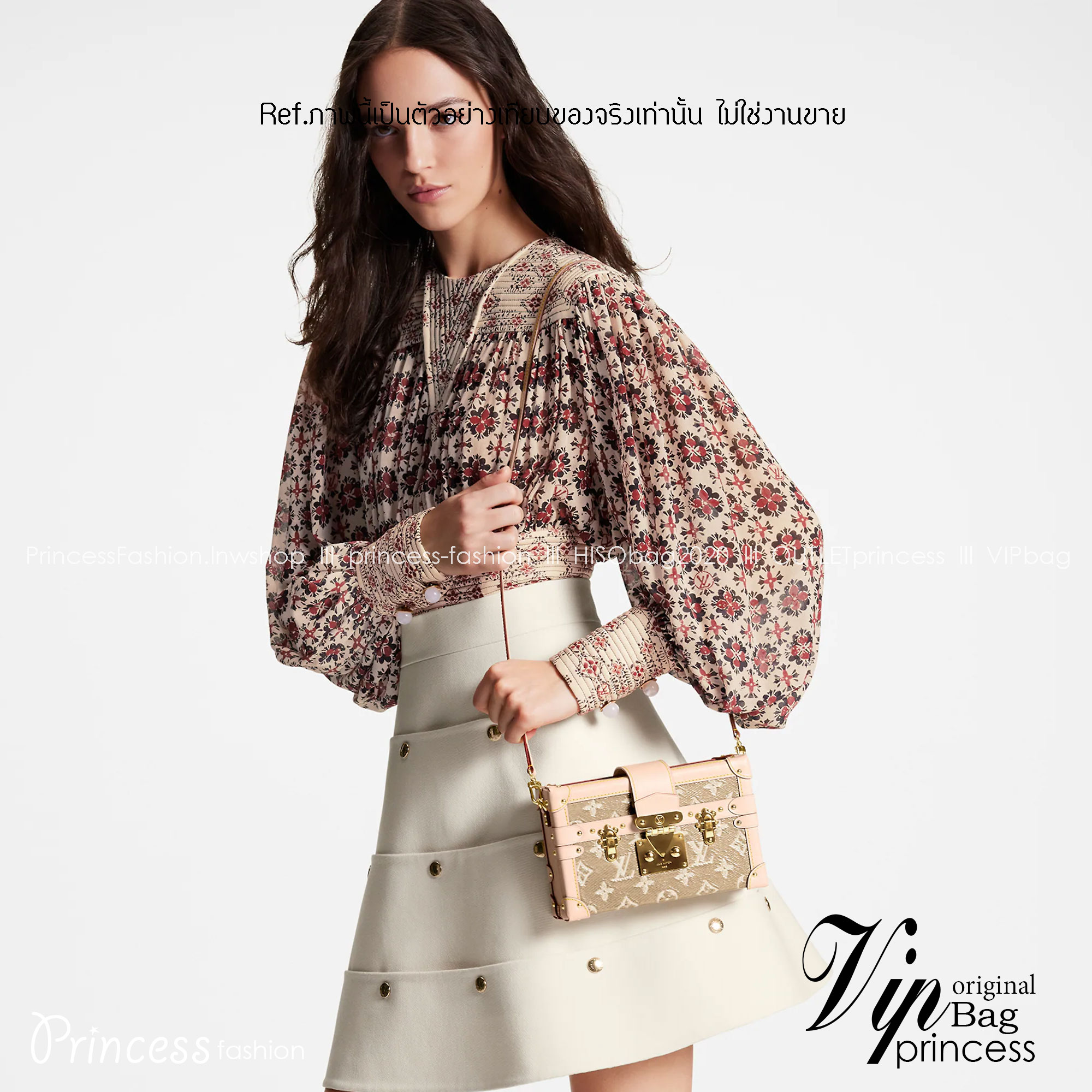 LV Petite Malle handbag soft beige color with golden reflections เกรดท็อปออริจินอล มีความละเอียดของเนื้องานมากที่สุด ปราณีตตรงปกทุกใบ ใช้สลับของแท้ได้ ใช้งานต่างประเทศได้ เข้าออกผ่านทุก ตม. สุดยอดเดอะเบสท์ไอเท็ม สวยหรู ผู้ดี หรูหรา ดูแพงมาแต่ไกล