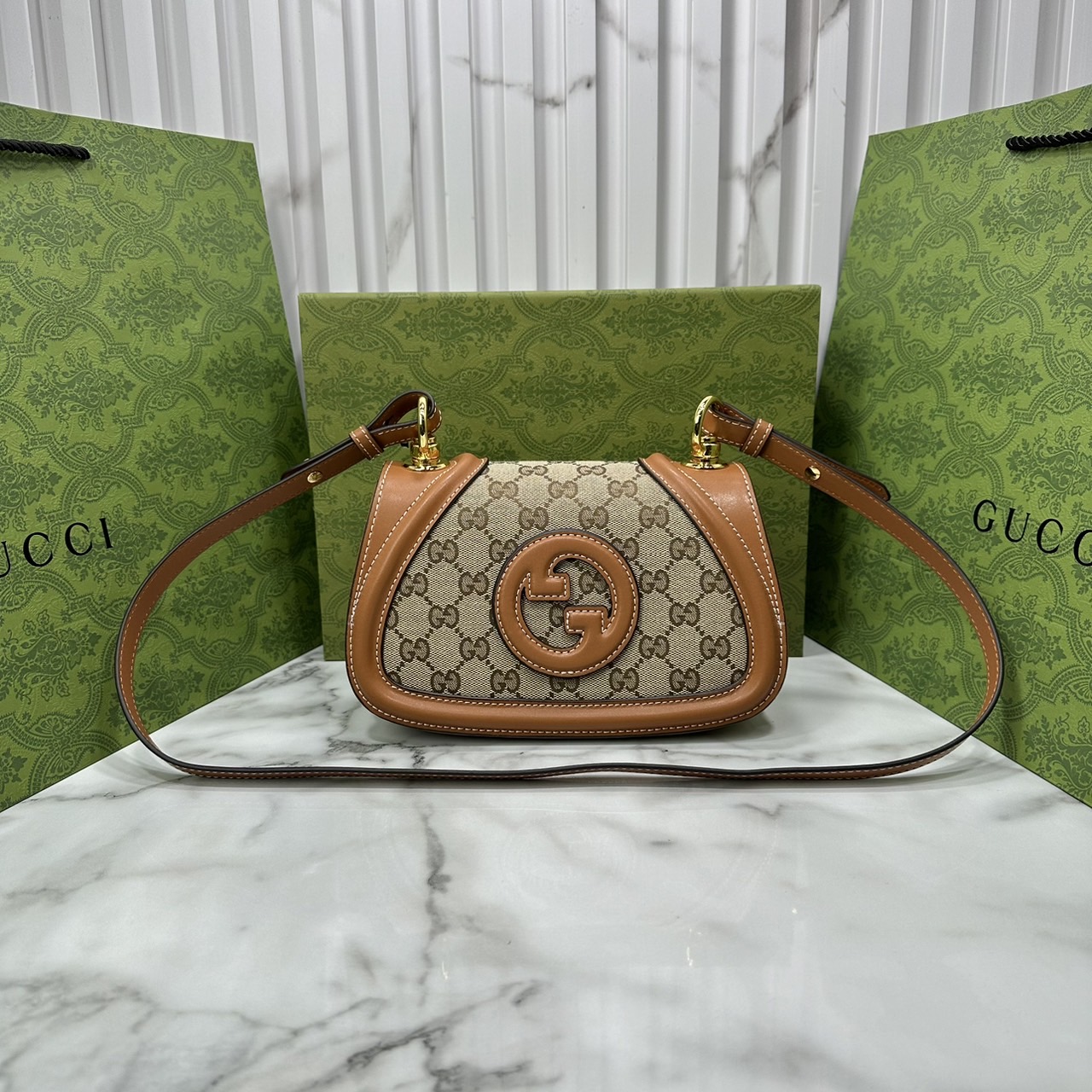 Gucci Blondie mini shoulder bag กระเป๋าสะพายรุ่นใหม่สุดไอคอนนิก ไซส์มินินน่ารักน่าใช้ ดีไซน์วินเทจยุค 70 เป็นความหรูหราที่สามารถใช้งานได้จริง
