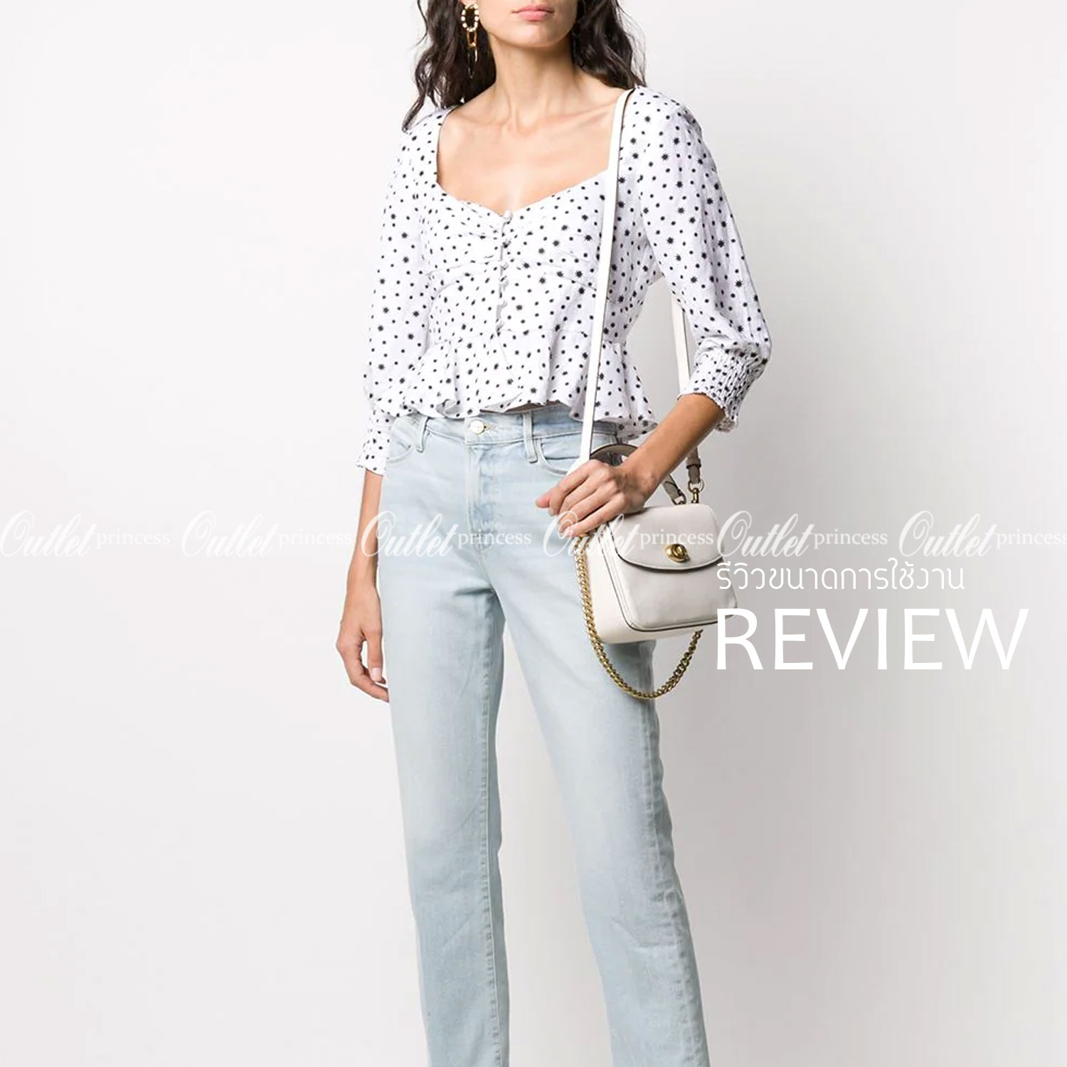 3สาย Coach 89089 Cassie Crossbody 19 In Signature Canvas เรียบหรู ดูดี ต้องไอเท็มนี้เลยจ้า กระเป๋าถือ/สะพายข้าง สุดพิเศษ!! มีสายมาให้ถึง 3 แบบ!! สลับใช้แมทช์ตามสไตล์ได้เลย วัสดุหนังแคนวาสสลับหนังเรียบ เปิด-ปิดด้วยตัวบิดล็อค ภายในแบ่งสัดส่วนอย่างดี ใส่ของไ