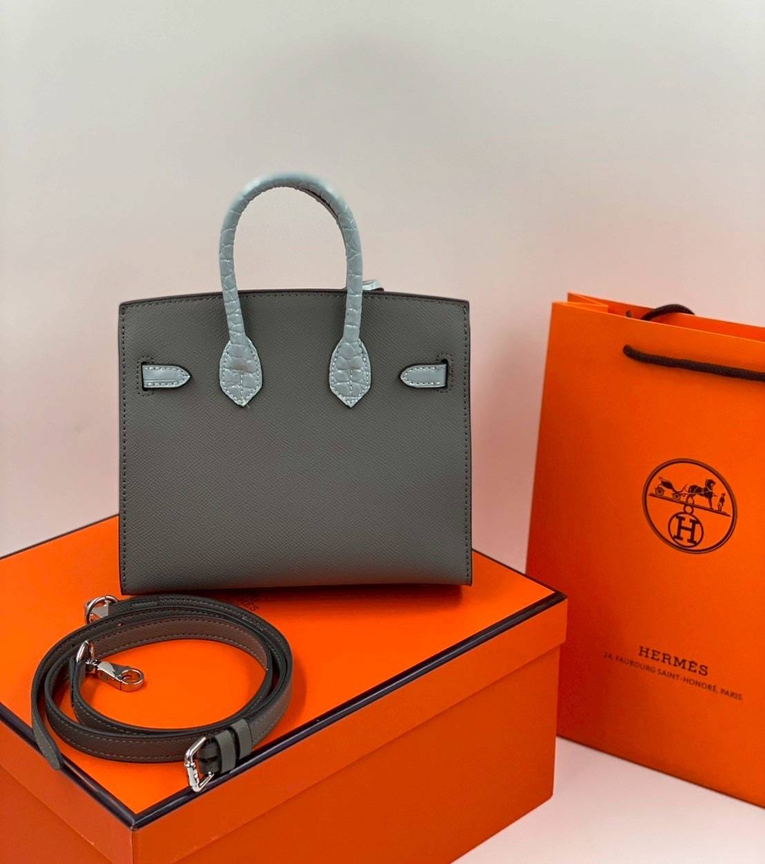ORI หนังแท้ | Hermes Birkin Bag Faubourg 20cm รุ่นลิมิเต็ด กระเป๋าสะพายที่สุดแห่งหรูหราลัคชู นิยามของความสง่างามเหนือกาลเวลา แบรนด์เนมในฝัน งดงามดั่งเจ้าหญิง แบรนด์ที่บ่งบอกถึงฐานะและรสนิยมของคุณ