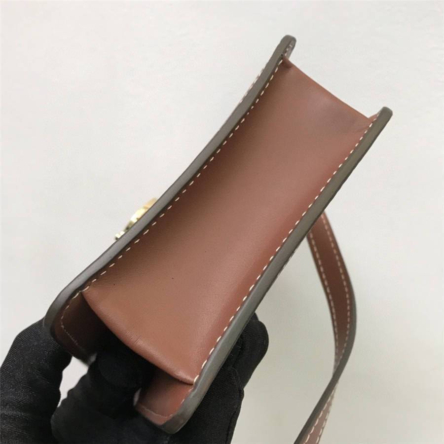 BURBERRY FRAGRANCES CROSSBODY BAG VIP GIFT WITH PURCHASE (GWP) กระเป๋าสะพายพรีเมี่ยมกิ๊ฟ Limited Edition จากน้ำหอม BURBERRY