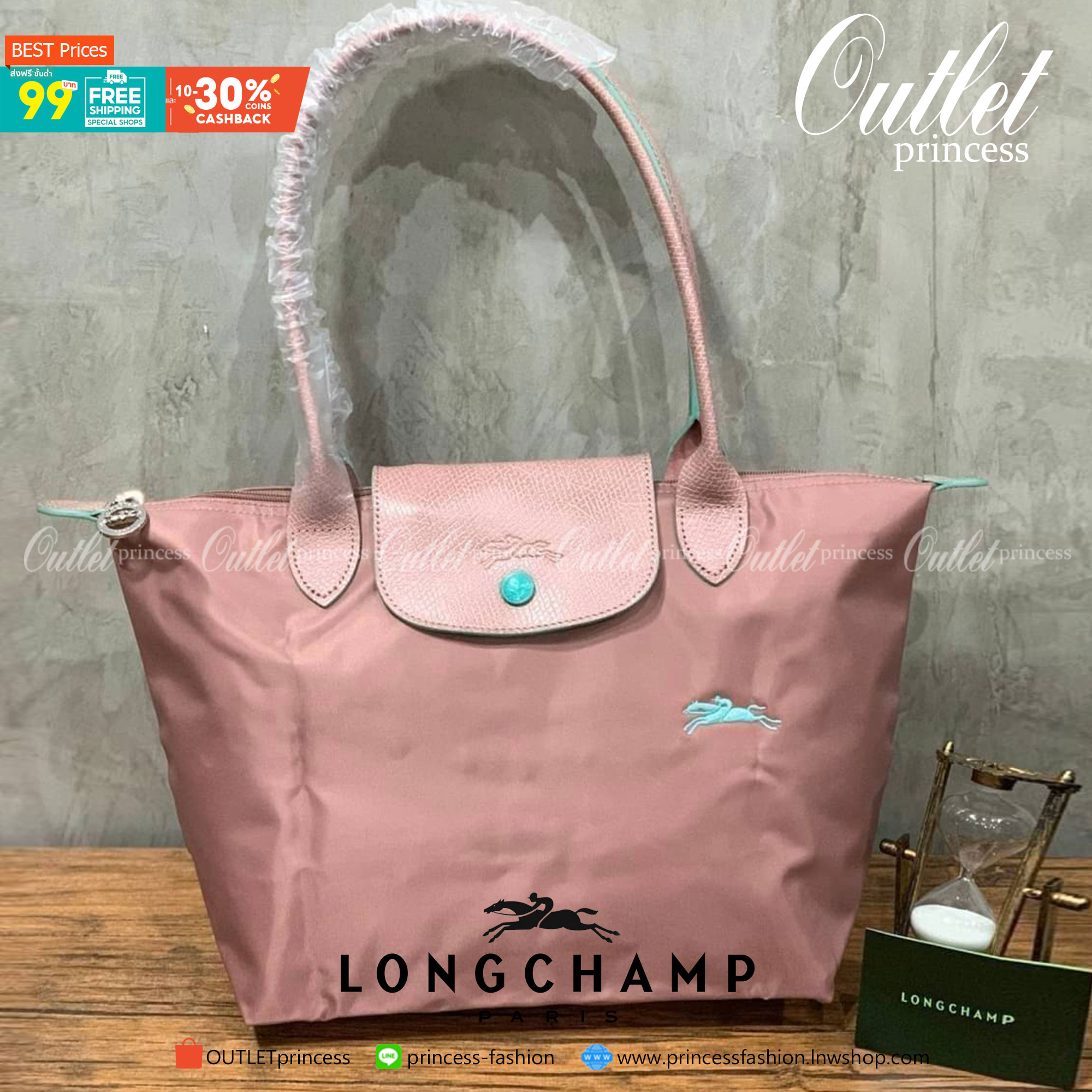 Longchamp LE PLIAGE Club (พร้อมส่ง 8 สี) TOTE BAG S กระเป๋ารุ่นยอดนิยม ที่สาวๆ ต้องมีไว้เก็บไว้สักใบ ด้วยตัวน้ำหนักกระเป๋า Longchamp เบาแสนเบา แต่จุของได้เยอะมาก สำหรับลุคทางการกึ่งลำลอง แฝงความสบาย ยามเดินทาง จุดเด่นอย่างหนึ่งของ กระเป๋าก็คือ สามาถพับเก็