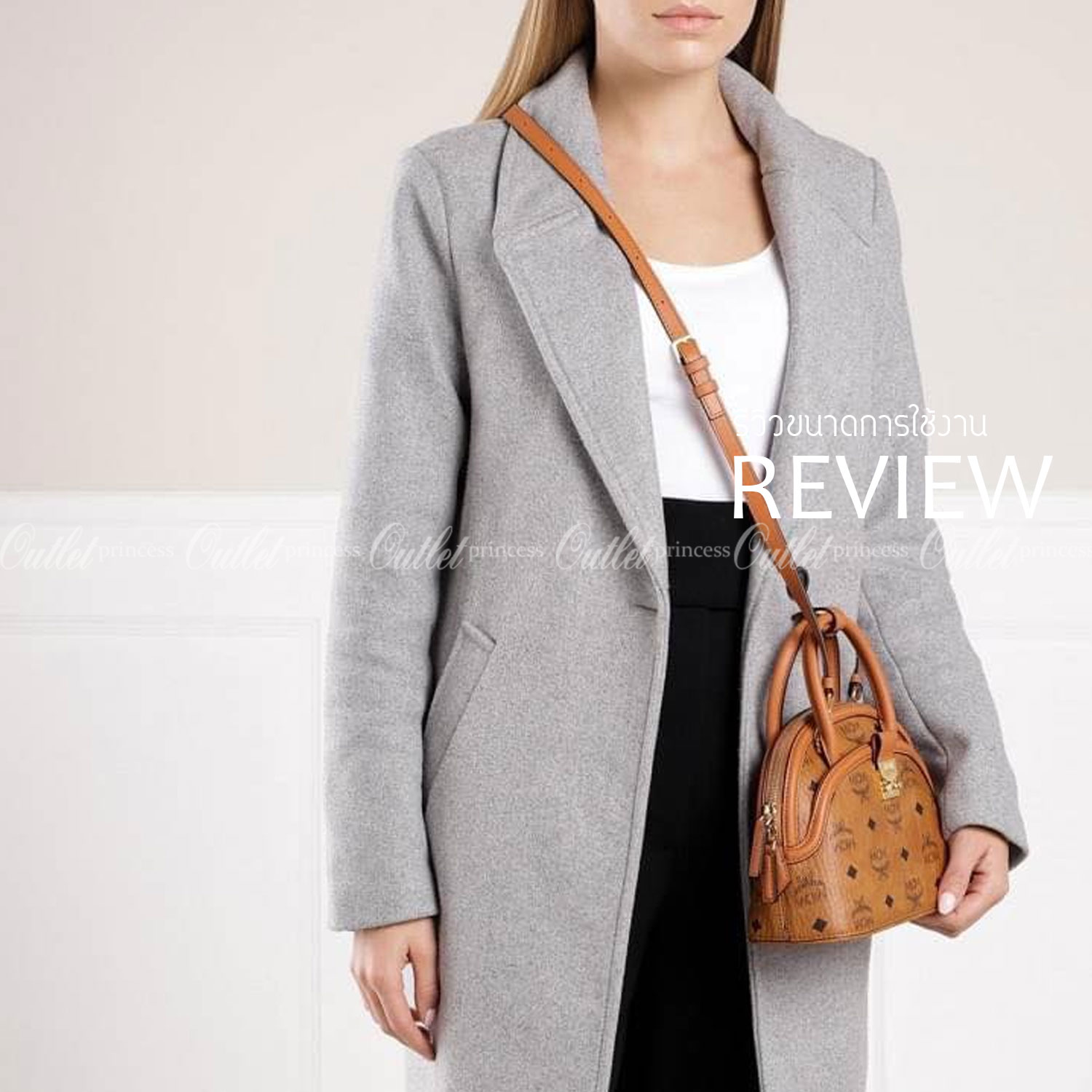 M.C.M SMALL ANNA TOTE คอลเลคชั่นใหม่ดีไซน์ไม่ซ้ำใคร รุ่นนี้เป็น seasonal หายากไปอีก กระเป๋าถือ/สะพายข้าง ทรงยูนีคโดดเด่น น่าใช้ หูจับในตัวมาพร้อมสายรัดเก็บ วัสดุหนังแคนวาสคุณภาพดี ตกแต่งตัวกดล็อคเอกลักษณ์ เปิด-ปิดด้วยซิป ภายในเป็นช่องโล่ง ใส่ของได้สบายๆ ต