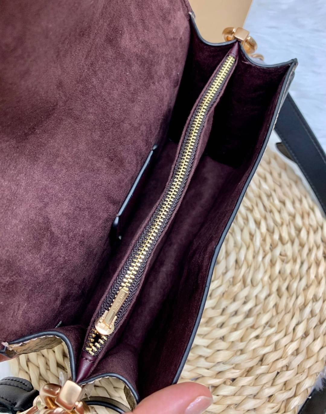 ของแท้ 💯% COACH SMALL GEORGIE TOP HANDLE IN BLOCKED SIGNATURE CANVAS ((6504//0468)) กระเป๋าหิ้ว//สะพายข้างได้ วัสดุหนังแท้