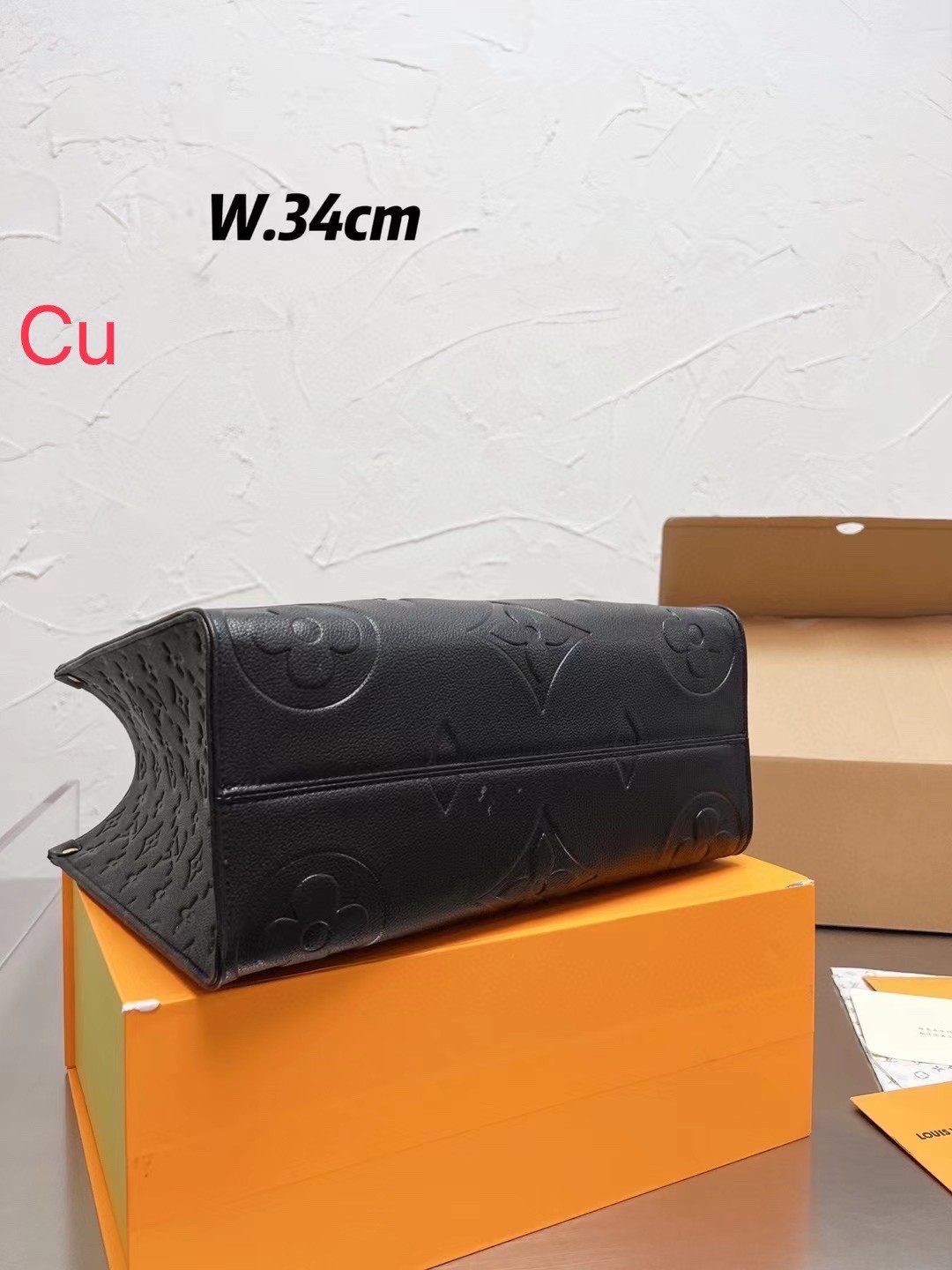 พร้อมส่ง 3 ไซส์ 💖💖 LV OnTheGo Leather Handbag / LV Tote Crossbody Bag กระเป๋าทรงโท้ทเวอร์ชั่นดั้งเดิม งานหนังเต็มใบสีดำคลาสสิค ผู้ดี หรูหรา โทนสีใช้งานง่าย ได้ทุกลุค ทุกสไตล์