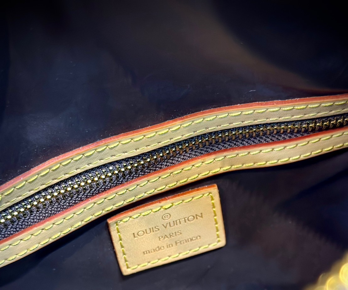 LV Speedy P9 Bandoulière 25 กระเป๋าสะพายสปีดี้รุ่นใหม่หรูหรา กระเป๋าทรงหมอนท็อปฮิตดีไซน์ใหม่ต้อนรับฤดูร้อน โดดเด่นด้วยการตกแต่งลายพิมพ์สดใส รูปทรงสวยตลอดกาล