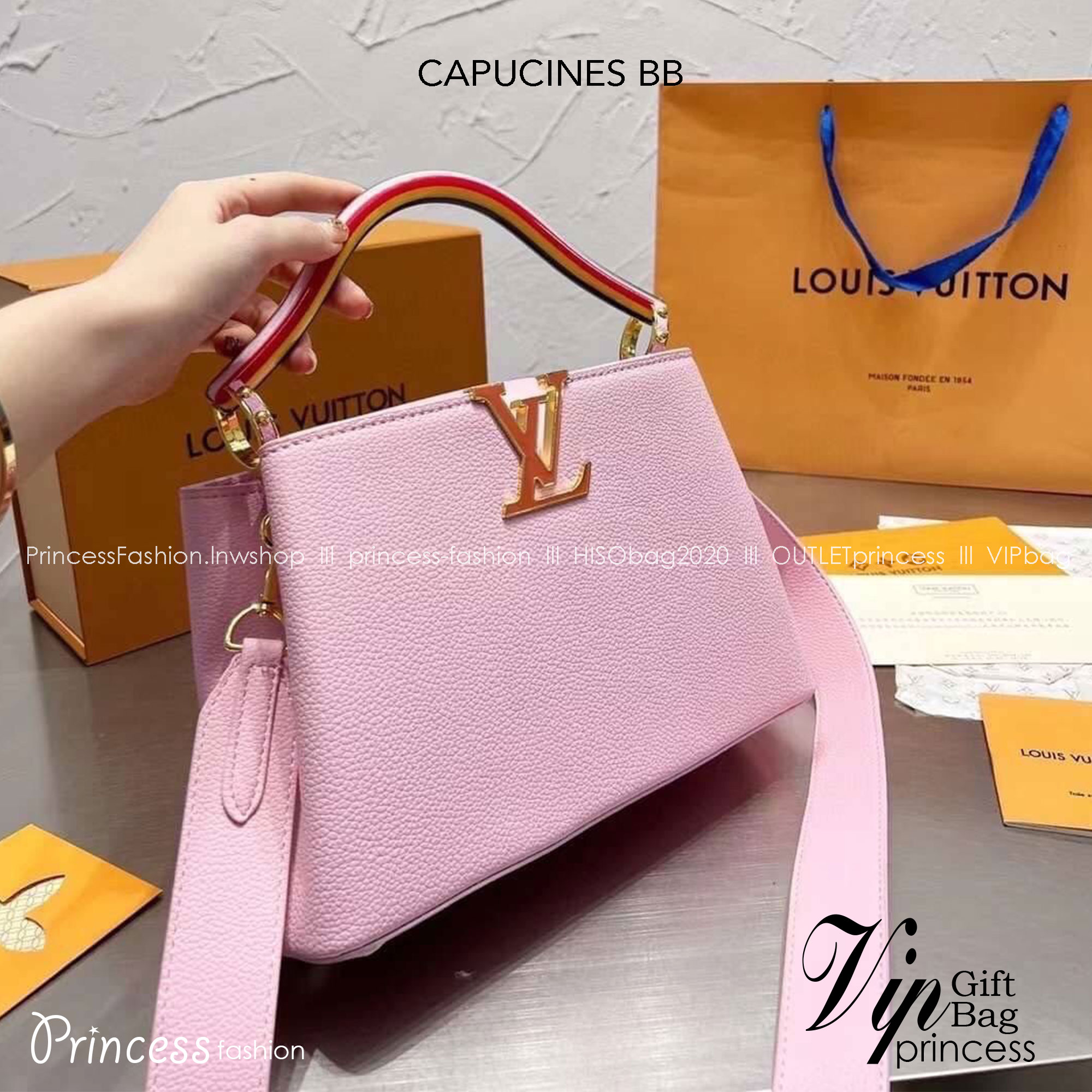 LV CAPUCINES BB top handle ที่สุดของความสวยในราคาเบาๆ กระเป๋าถือสุดหรู ดีไซน์ทรงคลาสสิค ดีงามม้ากกกก!! มาพร้อมหูจับในตัว ด้วยรูปทรงวินเทจ พร้อมส่งครบ box set ในราคาที่คุ้มที่สุด จัดเถอะค่า ยืนยันว่าสวยคุ้ม!!