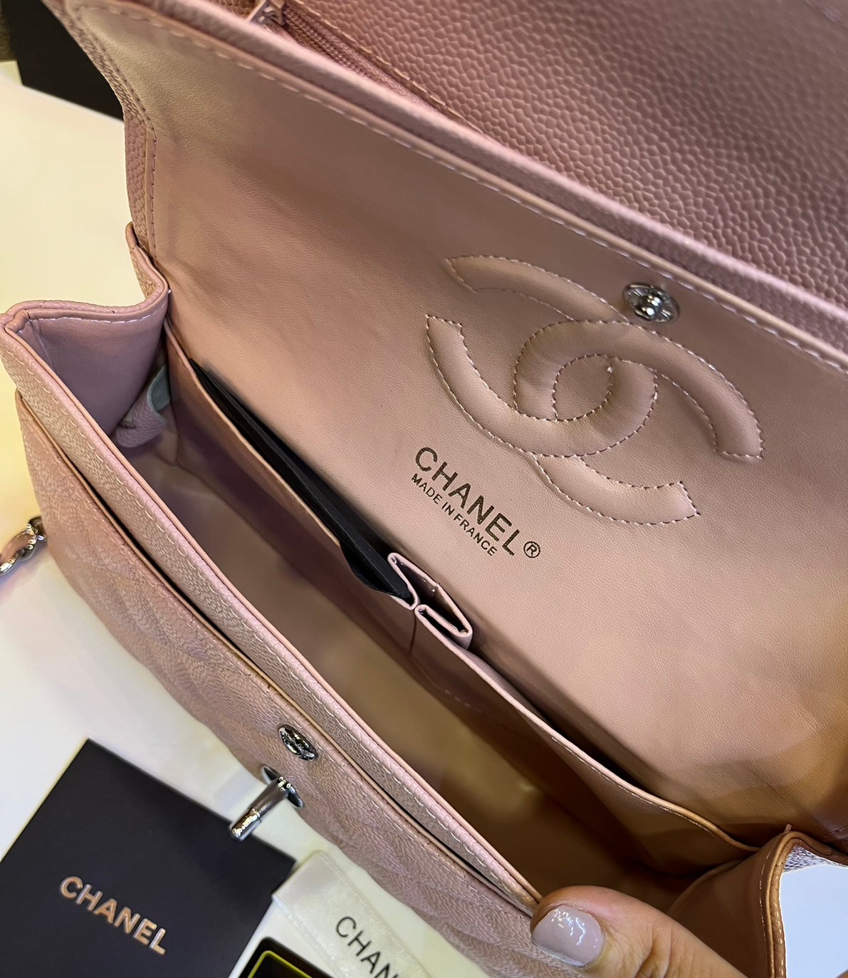 พร้อมส่งโทนพาสเทล CHANEL Classic in Pastel 25cm กระเป๋าสะพายรุ่นยอดนิยมเรียบหรู เกรดออริ 1:1 ใช้งานต่างประเทศได้ ภาพถ่ายจากงานขายจริง