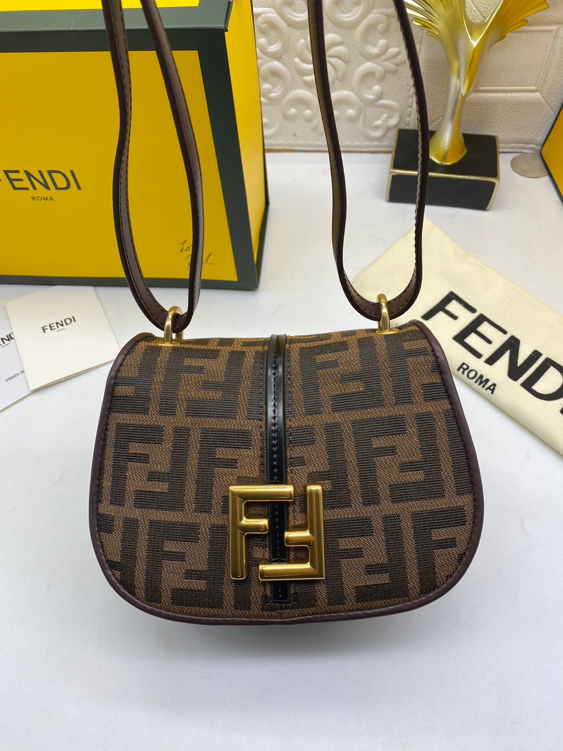 FENDI C’mon Mini leather bag เกรดออริจินอล สลับแท้ ภาพถ่ายจากงานขายจริง ใช้งานต่างประเทศได้
