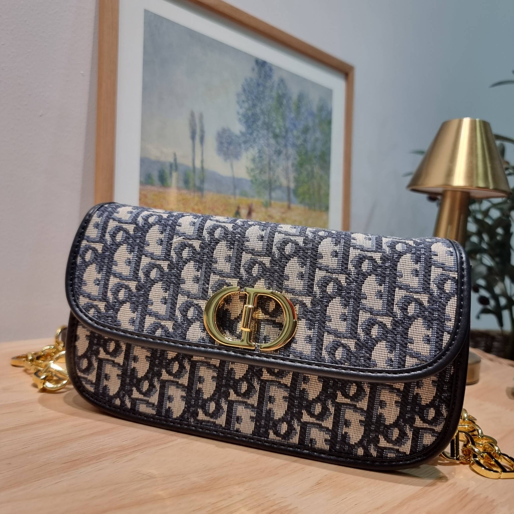 DIOR 30 MONTAIGNE AVENUE BAG สวยหรู ดีเทลแพง ต้องยกให้ไอเท็มนี้เลย กับกระเป๋าสะพายข้าง