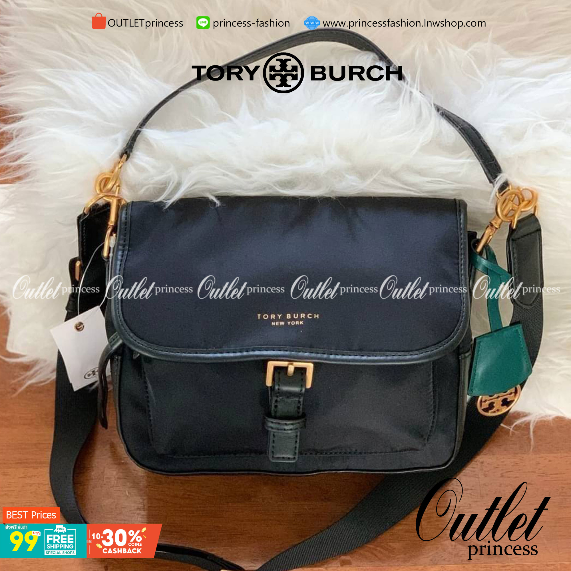 Tory Burch Perry Nylon Crossbody Woman’s HandBags กระเป๋าแบรนด์ดังจากนิวยอร์ค ที่เน้นฟังก์ชั่นกับการใช้ที่ง่ายแต่แฝงความหรูหรา มีสายสะพาย2เส้น ทั้งสายสั้นและสายยาวถอดแยกใช้งานได้ โดยจะใช้ได้ทั้งแบบทางการและกึ่งการทาง มีดีไซน์ที่เป็นเอกลักษณ์ ทันสมัย เป็นอ