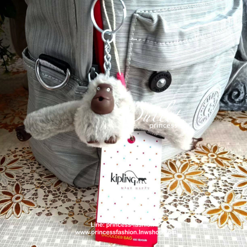 KIPLING 3 WAYS MINI BACKPACK ซับในตาราง 👍กระเป๋าสะพายรุ่นใหม่วัสดุ Nylon & Polyester 100% 👍หูหิ้วมีลายปั้มแบรนด์ 👍สายสะพายยาวเลื่อนปรับได้ถอดได้ 👍สามารถถือหรือสะพายได้ จะสะพายไหล่ สะพายเฉียง Crossbody หรือจะคล้องสายเป็นเป้ส