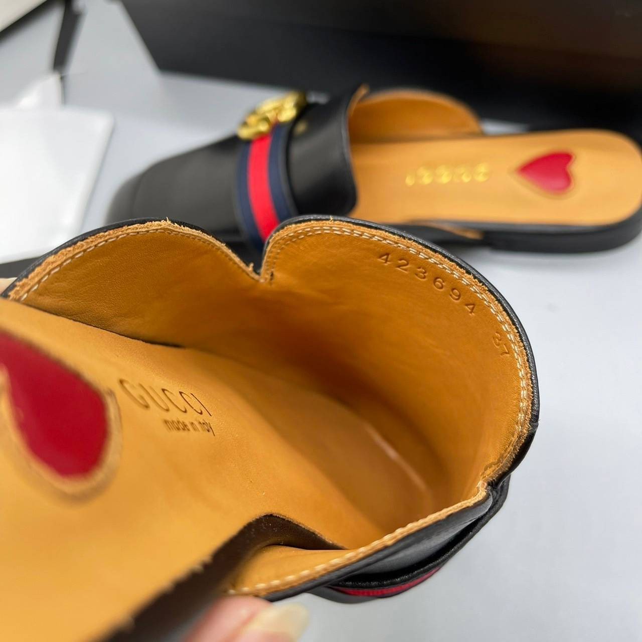 GUCCI sandals fullboxset งานหนังแท้ ภาพสินค้าจริง พร้อมส่งที่ไทย