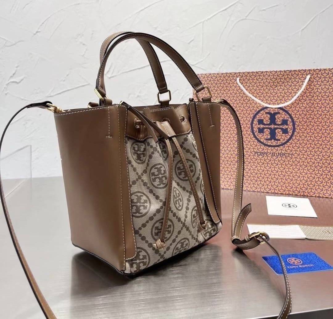 TORY BURCH MCGRAW DRAGONFLY IN MONOGRAM JACQUARD กระเป๋าลายโมโนแกรมยอดฮิต ที่มาในรูปทรงดีไซน์ใหญ่ สวยเก๋ ไม่เหมือนใคร ไม่มีซ้ำ!!