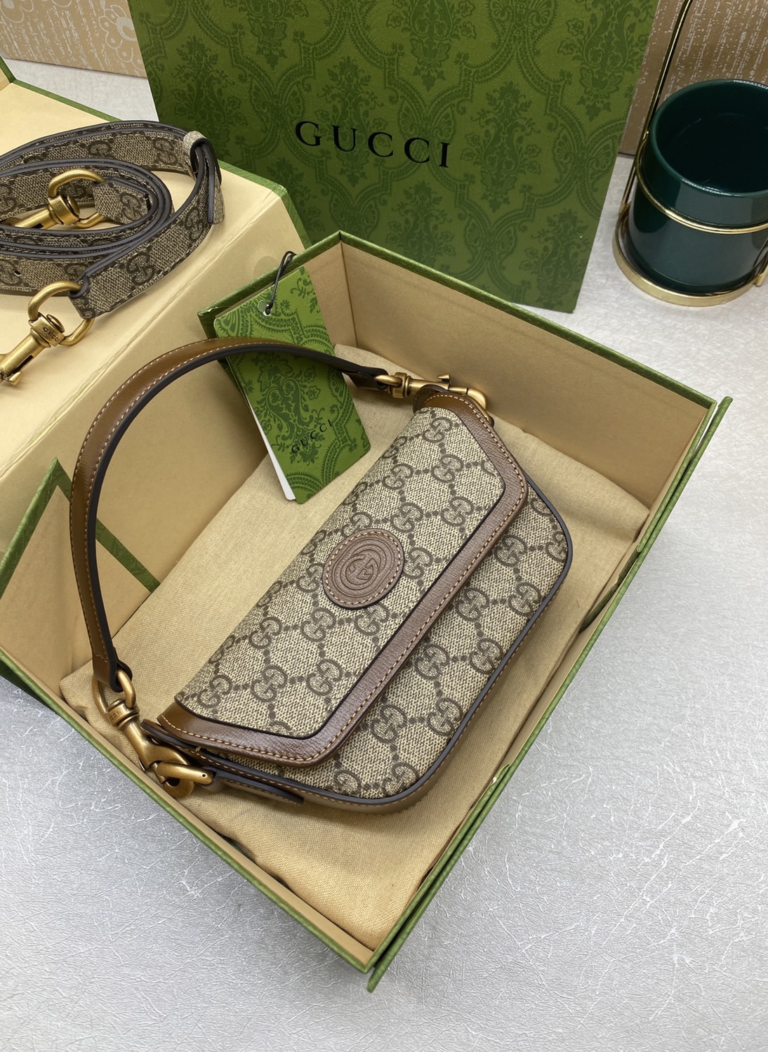 GUCCI GG top handle mini bag with Web in Brown เกรดเทพออริจินอล 1:1 ใช้งานต่างประเทศได้ รุ่นใหม่ล่าสุด ฉลองปีกระต่ายด้วยความสดใส เริ่มต้นปีกระต่ายและฤดูใบไม้ผลิอย่างสดใส GG