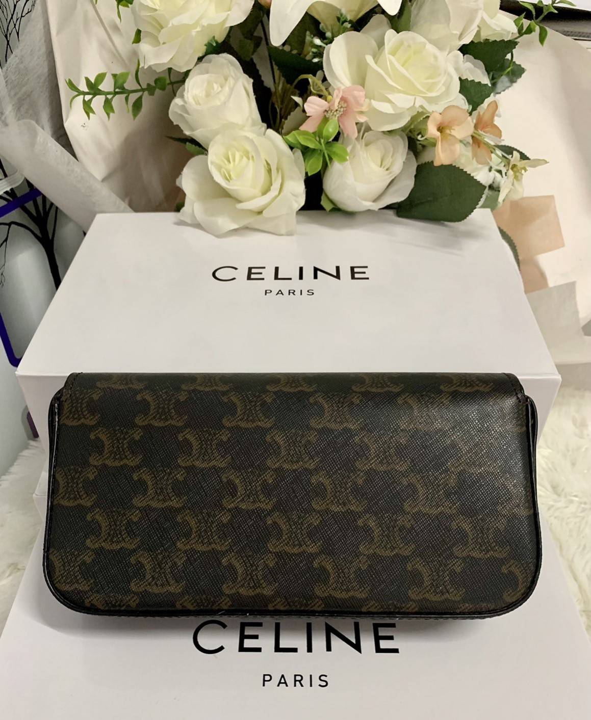 CELINE TRIOMPHE SHOULDER BAG VIP ดีไซน์ยอดนิยมสไตล์สาว LISA ทรงเหลี่ยมหนังSaffianoสวยหรูอยู่ทรง